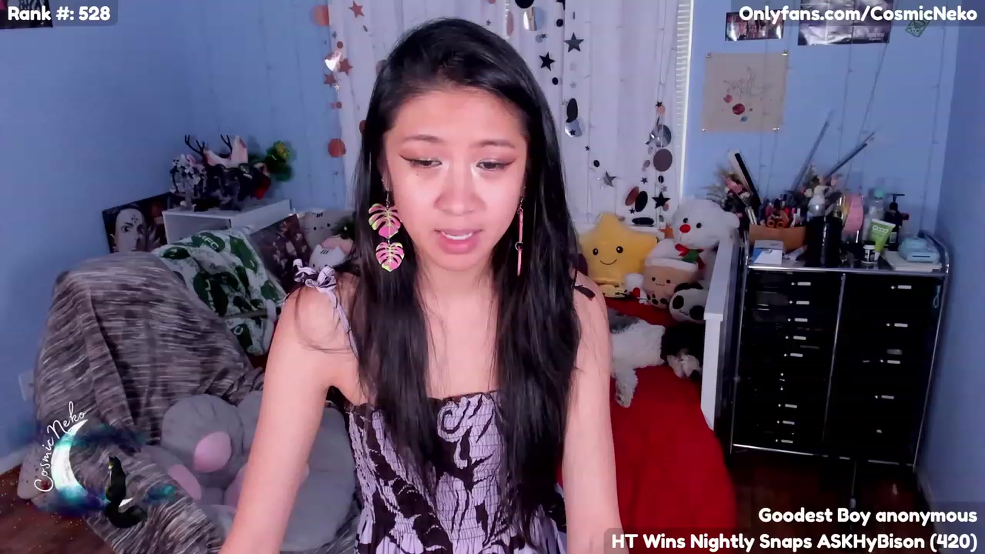 Gallery image thumbnail from CosmicNeko's myfreecams stream on, 05/18/2023, 19:01 image 12 of 20