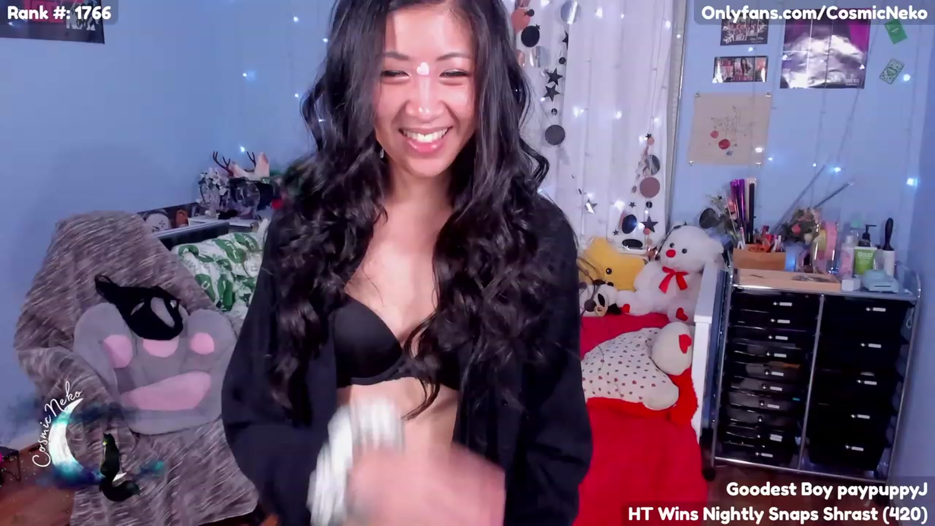 Gallery image thumbnail from CosmicNeko's myfreecams stream on, 06/11/2023, 03:24 image 8 of 20