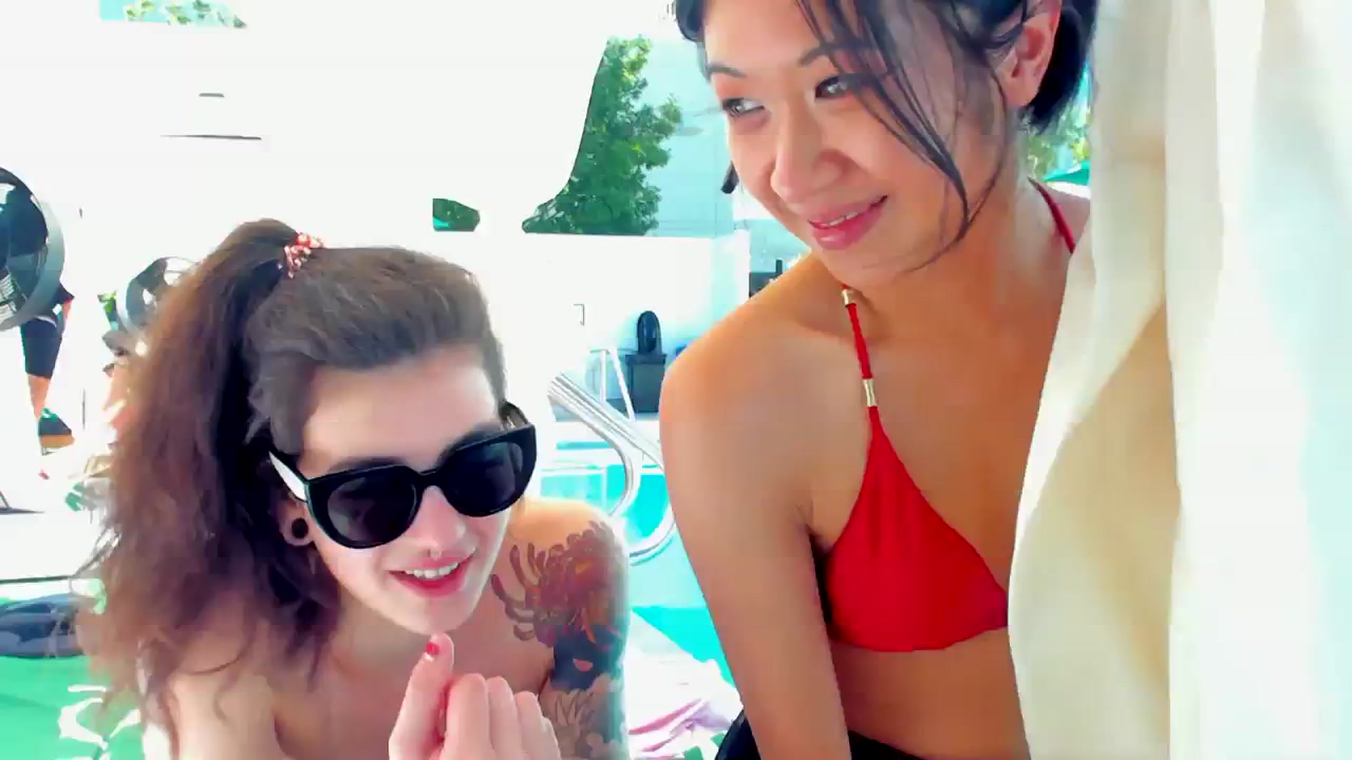 Gallery image thumbnail from CosmicNeko's myfreecams stream on, 10/10/2023, 20:13 image 6 of 20