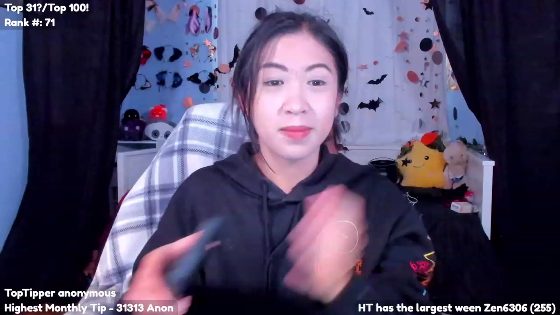 Gallery image thumbnail from CosmicNeko's myfreecams stream on, 10/26/2023, 22:00 image 4 of 20