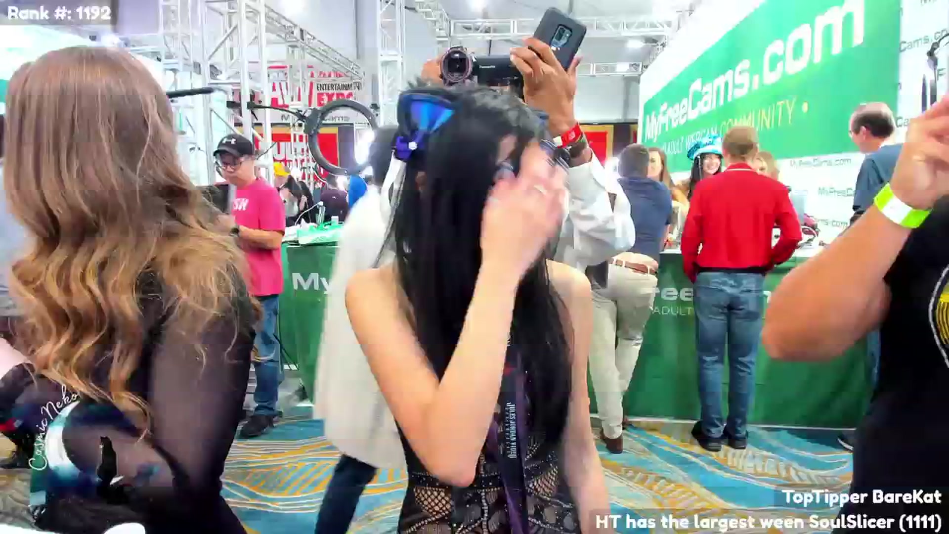 Gallery image thumbnail from CosmicNeko's myfreecams stream on, 01/26/2024, 01:09 image 1 of 20