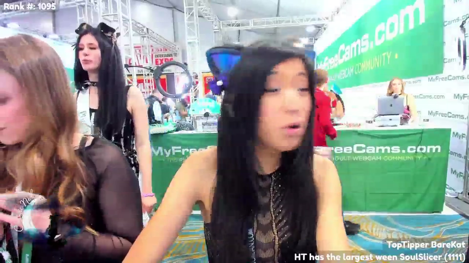 Gallery image thumbnail from CosmicNeko's myfreecams stream on, 01/26/2024, 01:09 image 17 of 20