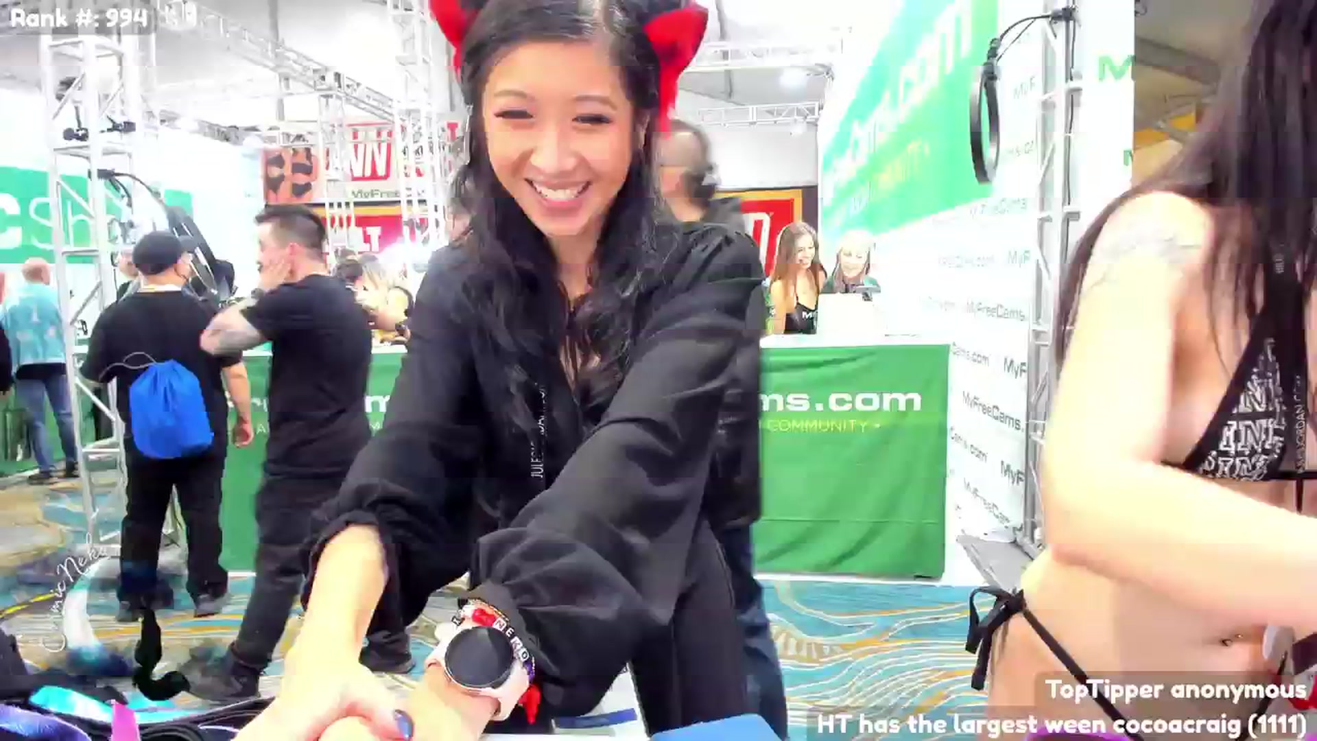Gallery image thumbnail from CosmicNeko's myfreecams stream on, 01/27/2024, 03:40 image 3 of 20