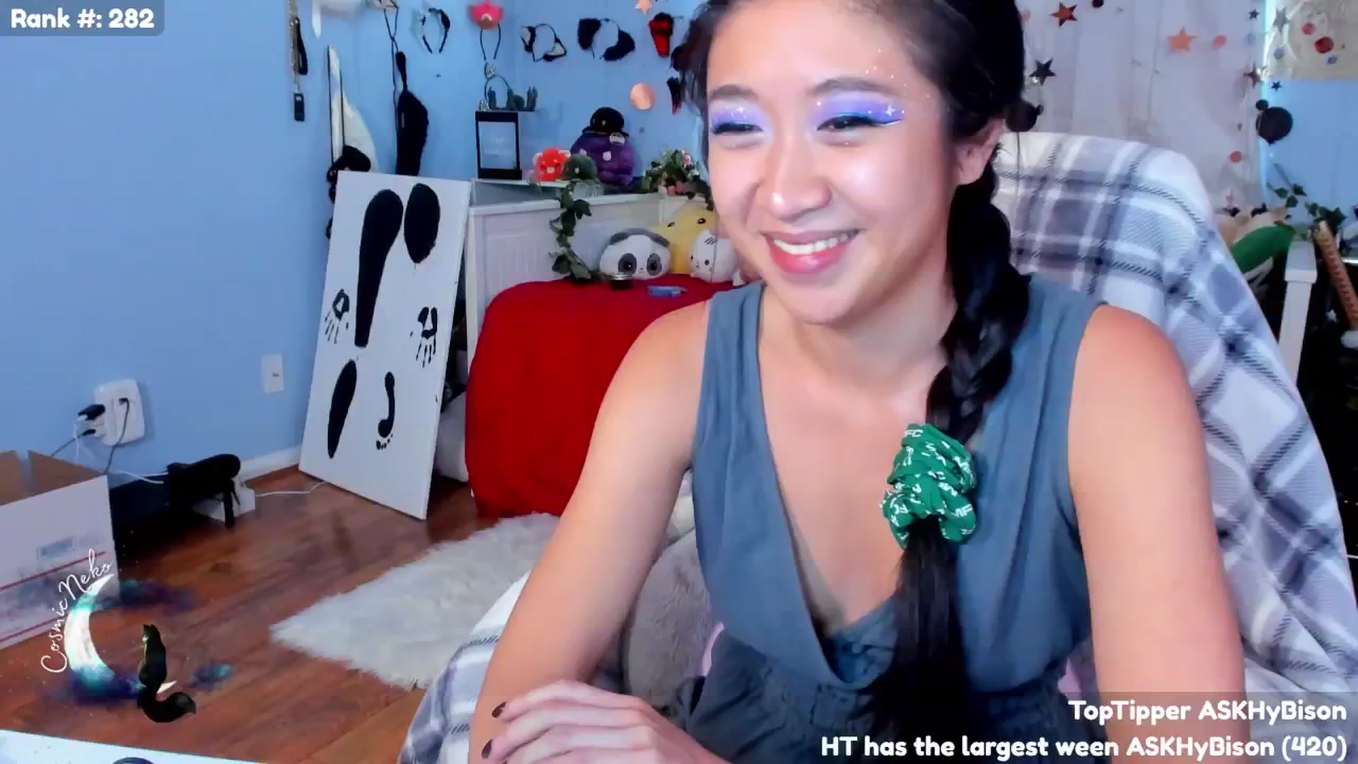 Gallery image thumbnail from CosmicNeko's myfreecams stream on, 07/01/2024, 17:50 image 14 of 20