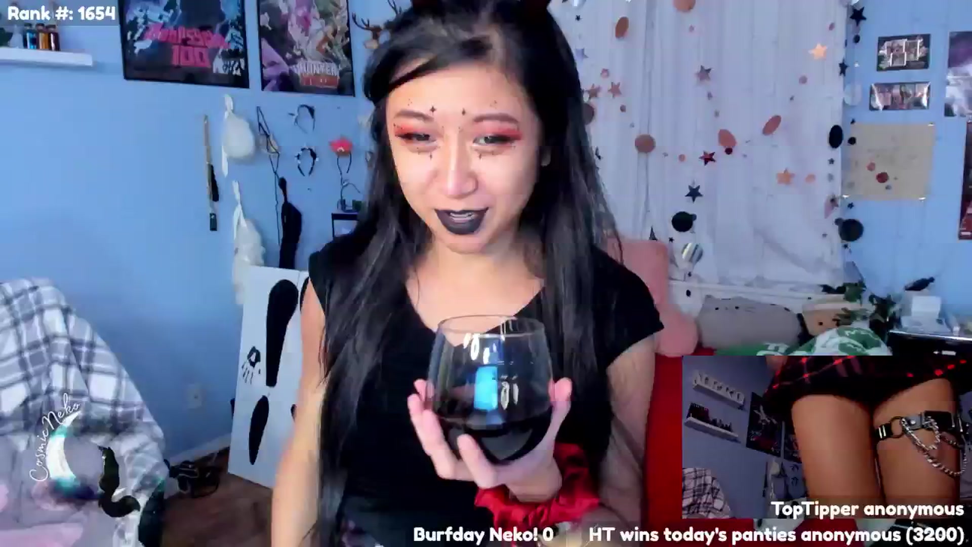 Gallery image thumbnail from CosmicNeko's myfreecams stream on, 10/19/2024, 06:58 image 3 of 20