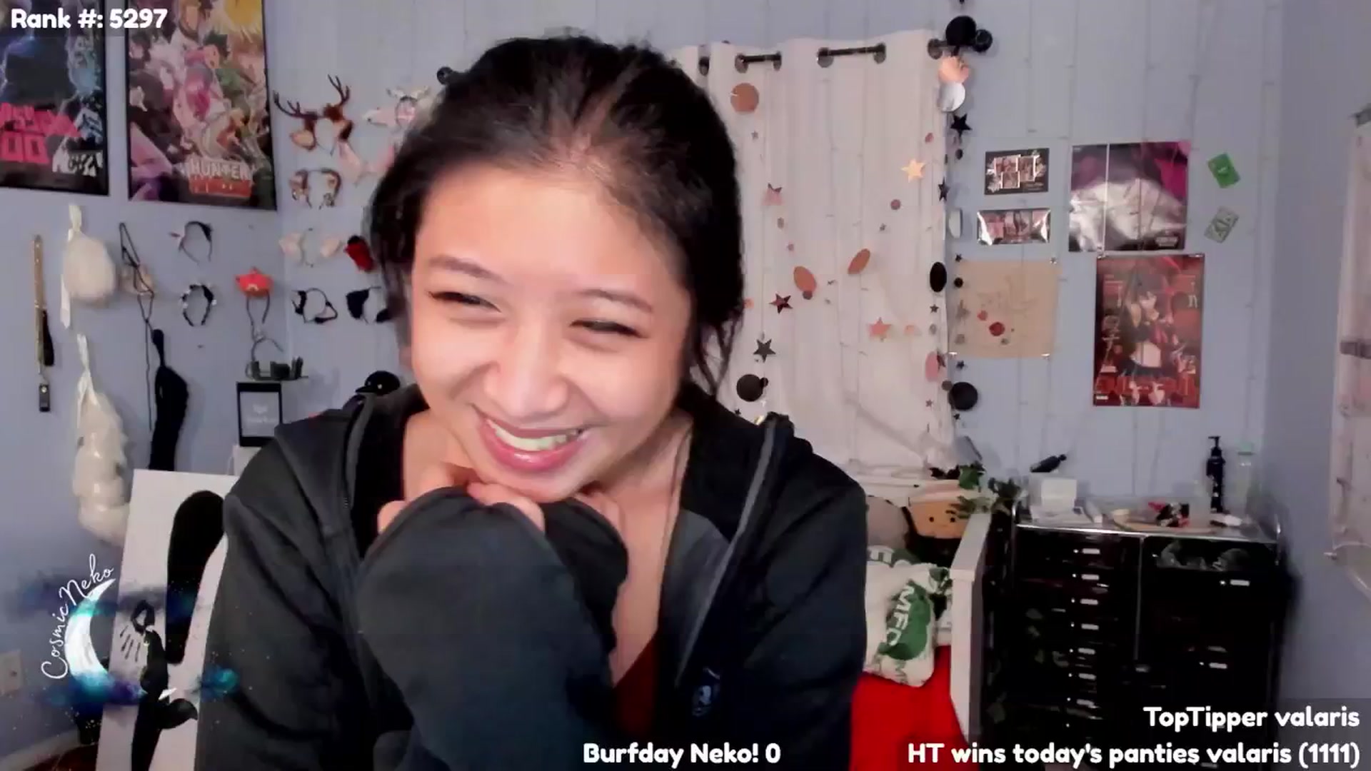 Gallery image thumbnail from CosmicNeko's myfreecams stream on, 11/11/2024, 05:22 image 10 of 20