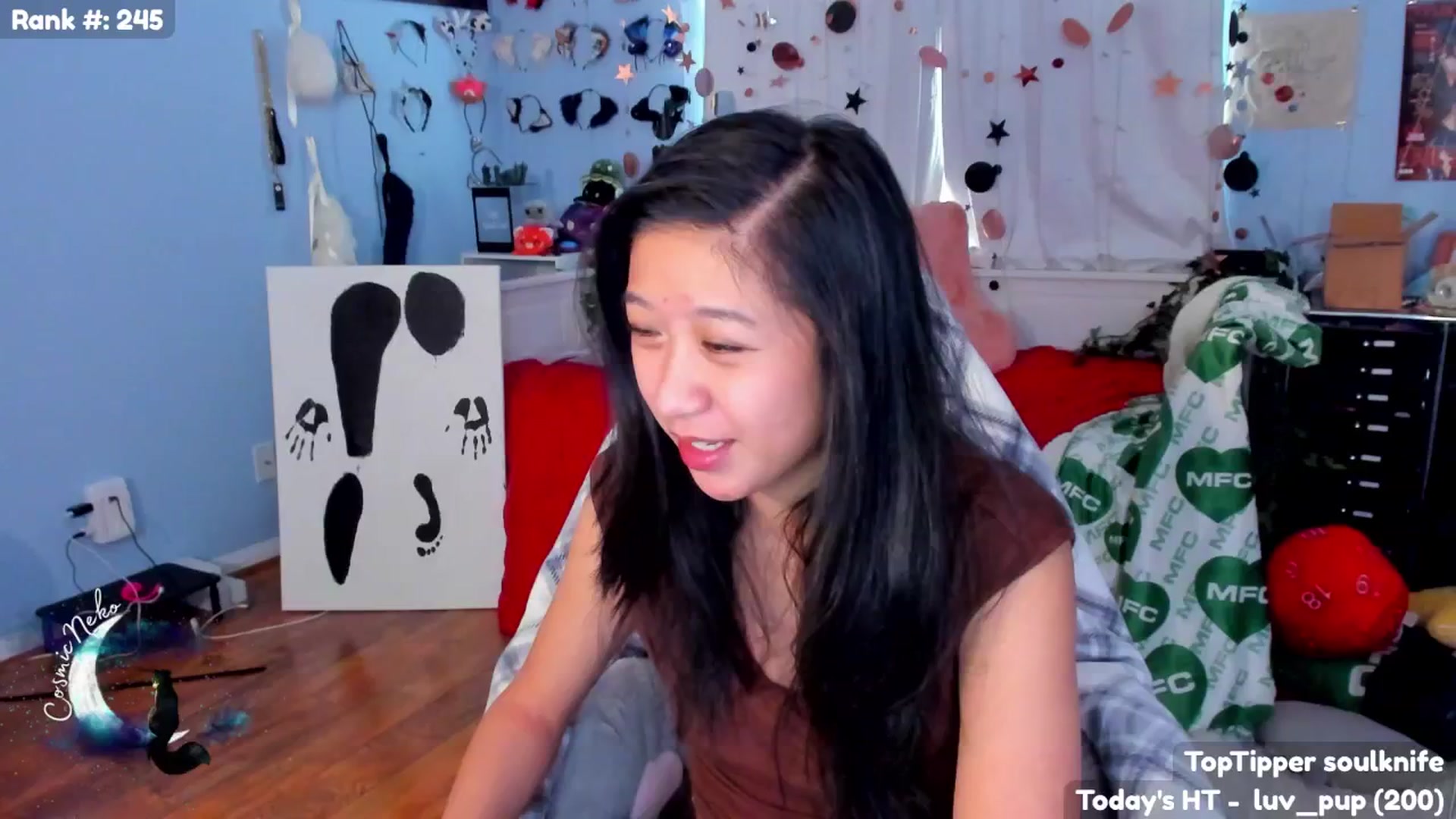 Gallery image thumbnail from CosmicNeko's myfreecams stream on, 07/02/2025, 17:45 image 9 of 20