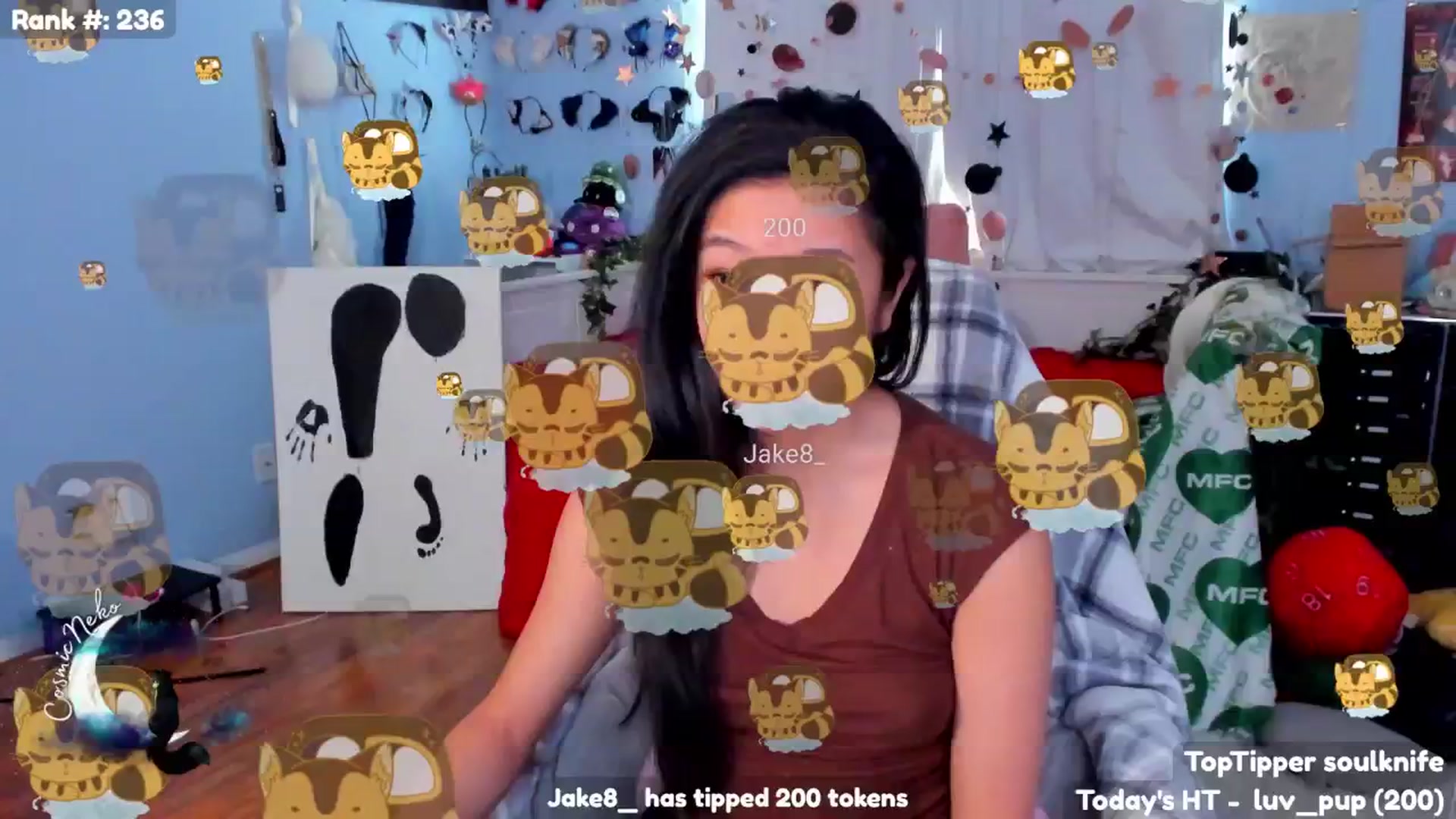 Gallery image thumbnail from CosmicNeko's myfreecams stream on, 07/02/2025, 17:45 image 16 of 20