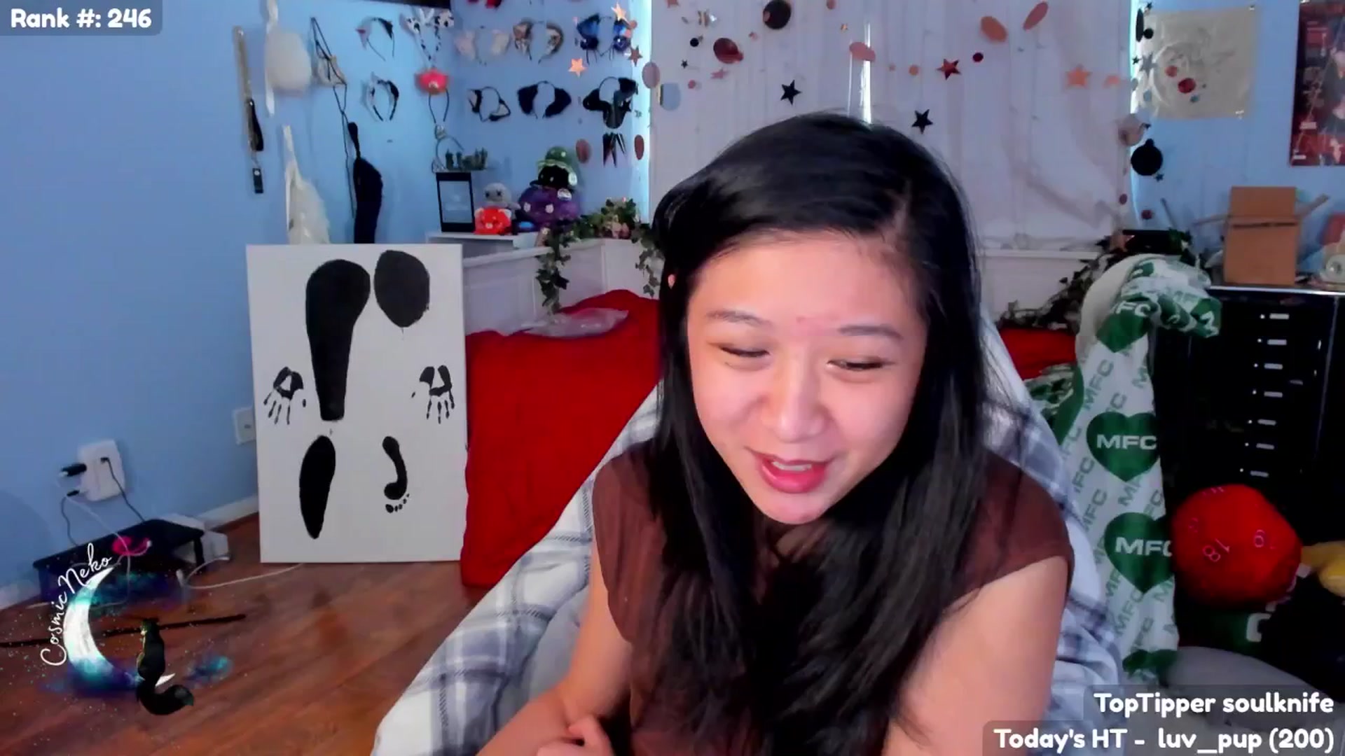 Gallery image thumbnail from CosmicNeko's myfreecams stream on, 07/02/2025, 17:45 image 14 of 20