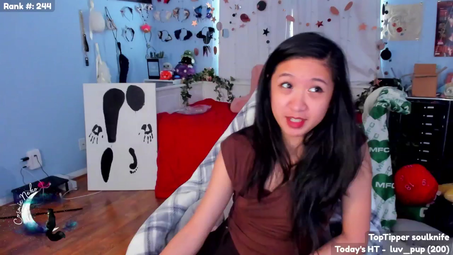 Gallery image thumbnail from CosmicNeko's myfreecams stream on, 07/02/2025, 17:45 image 3 of 20