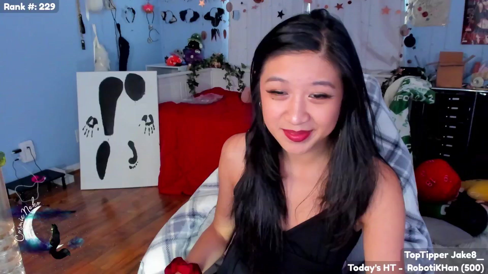 Gallery image thumbnail from CosmicNeko's myfreecams stream on, 07/03/2025, 22:50 image 20 of 20