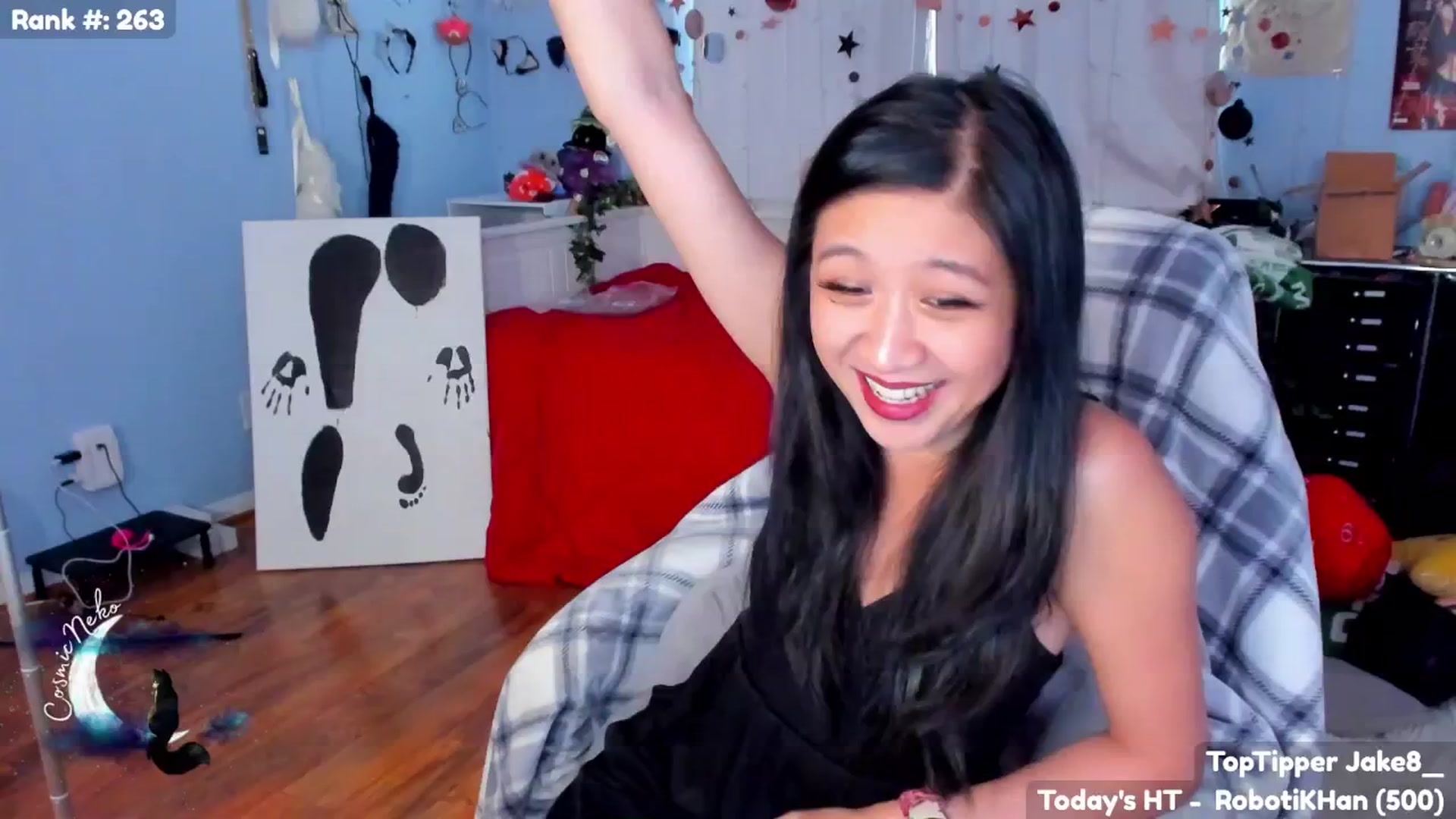 Gallery image thumbnail from CosmicNeko's myfreecams stream on, 07/03/2025, 22:50 image 2 of 20