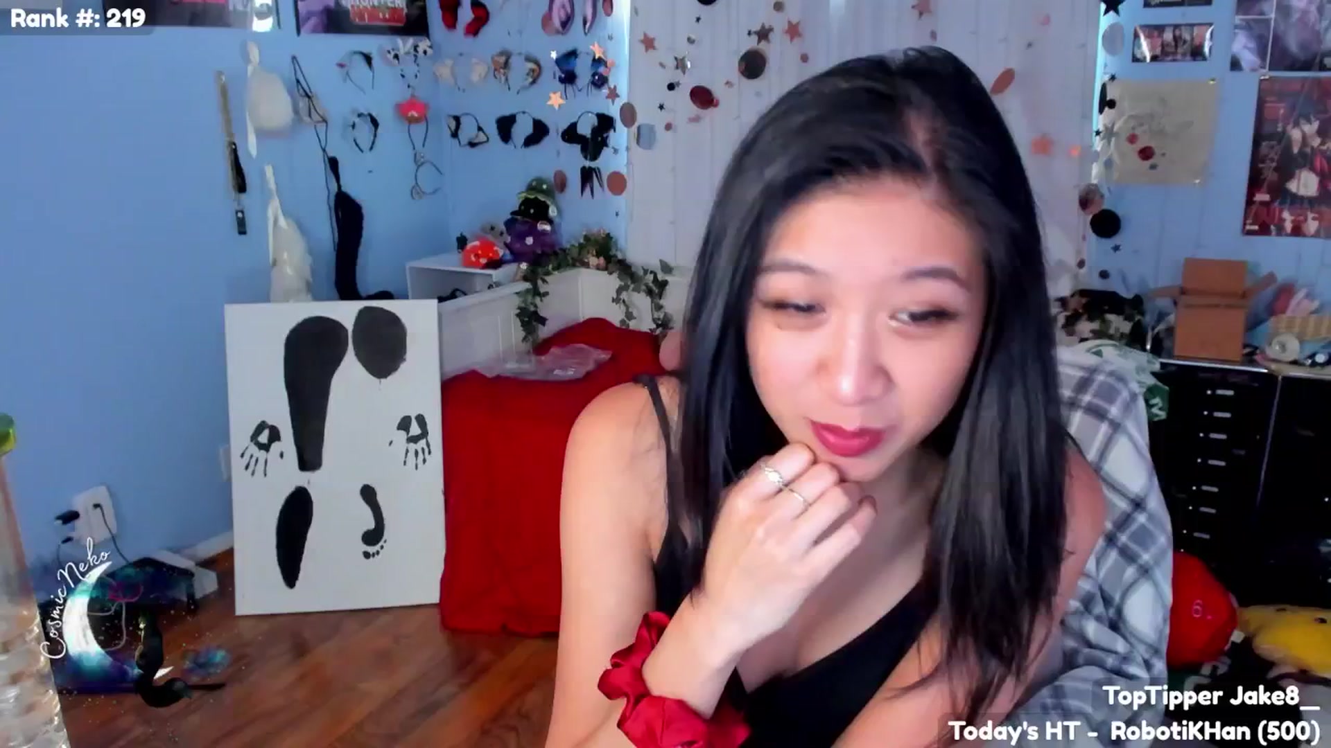 Gallery image thumbnail from CosmicNeko's myfreecams stream on, 07/04/2025, 01:13 image 2 of 20