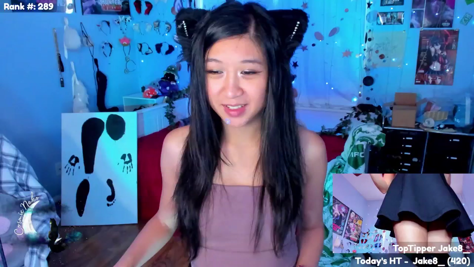 Gallery image thumbnail from CosmicNeko's myfreecams stream on, 07/10/2025, 23:30 image 15 of 20
