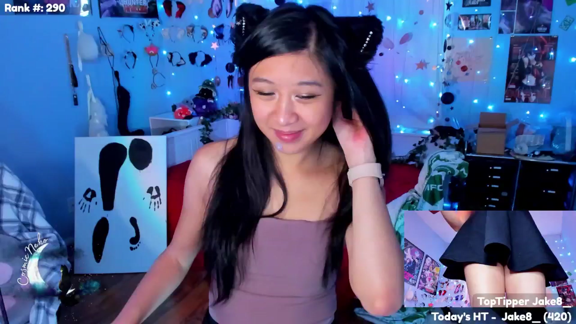Gallery image thumbnail from CosmicNeko's myfreecams stream on, 07/10/2025, 23:30 image 14 of 20