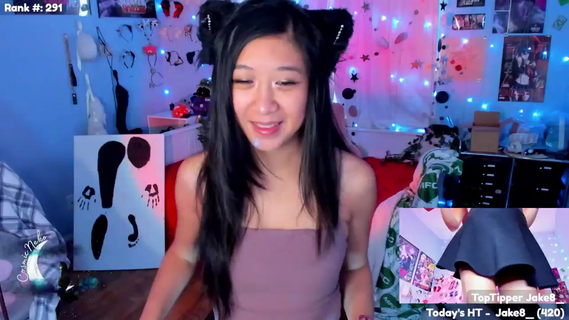 Gallery image thumbnail from CosmicNeko's myfreecams stream on, 07/10/2025, 23:30 image 12 of 20