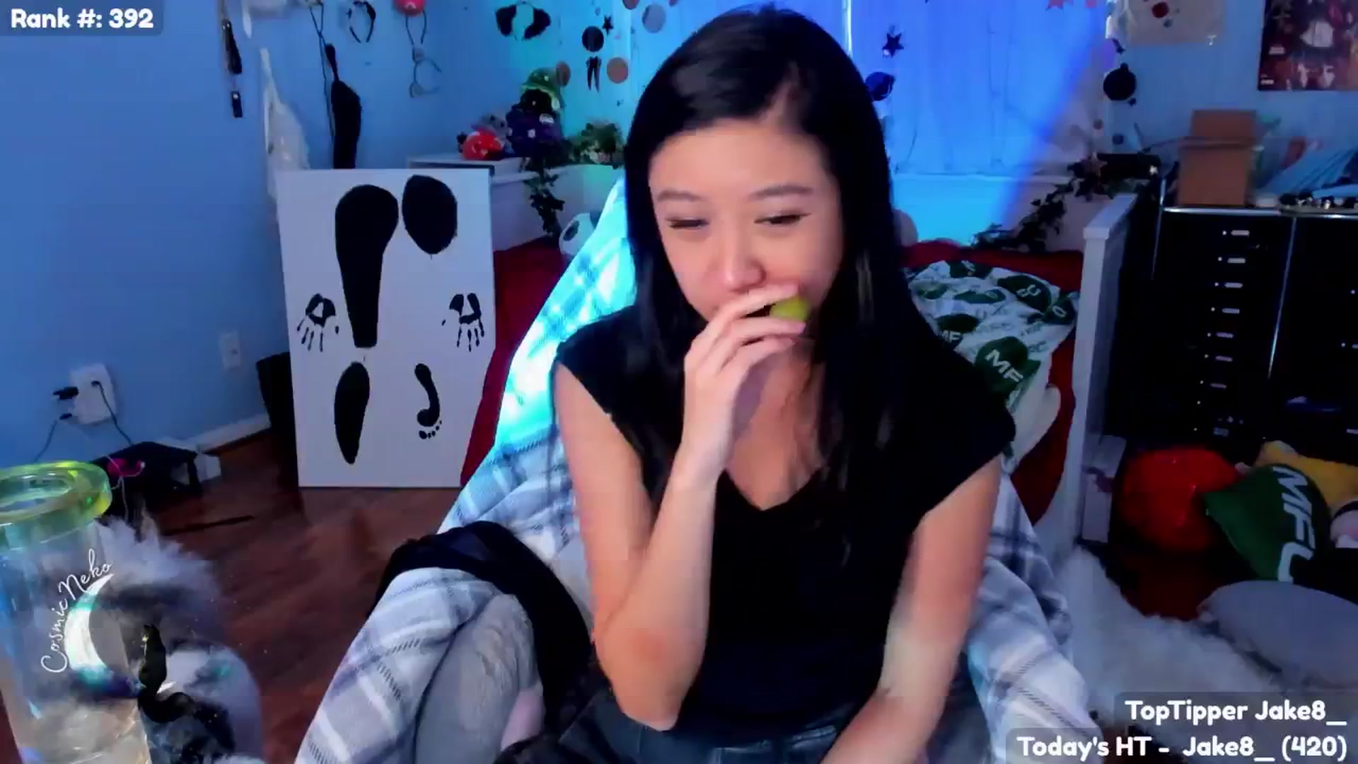 Gallery image thumbnail from CosmicNeko's myfreecams stream on, 07/18/2025, 24:04 image 10 of 20