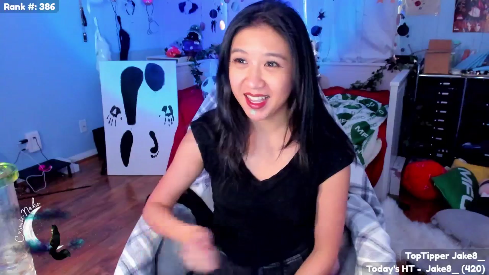 Gallery image thumbnail from CosmicNeko's myfreecams stream on, 07/18/2025, 24:04 image 16 of 20