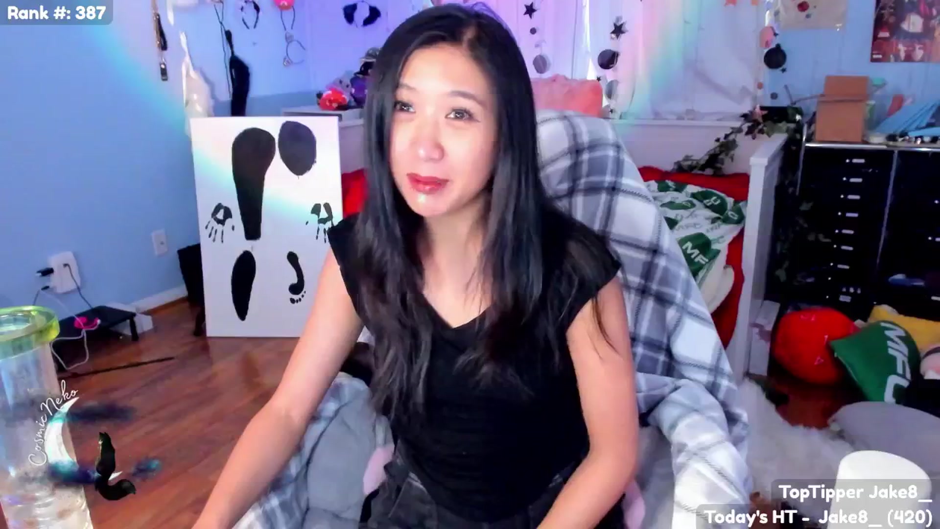 Gallery image thumbnail from CosmicNeko's myfreecams stream on, 07/18/2025, 24:04 image 18 of 20