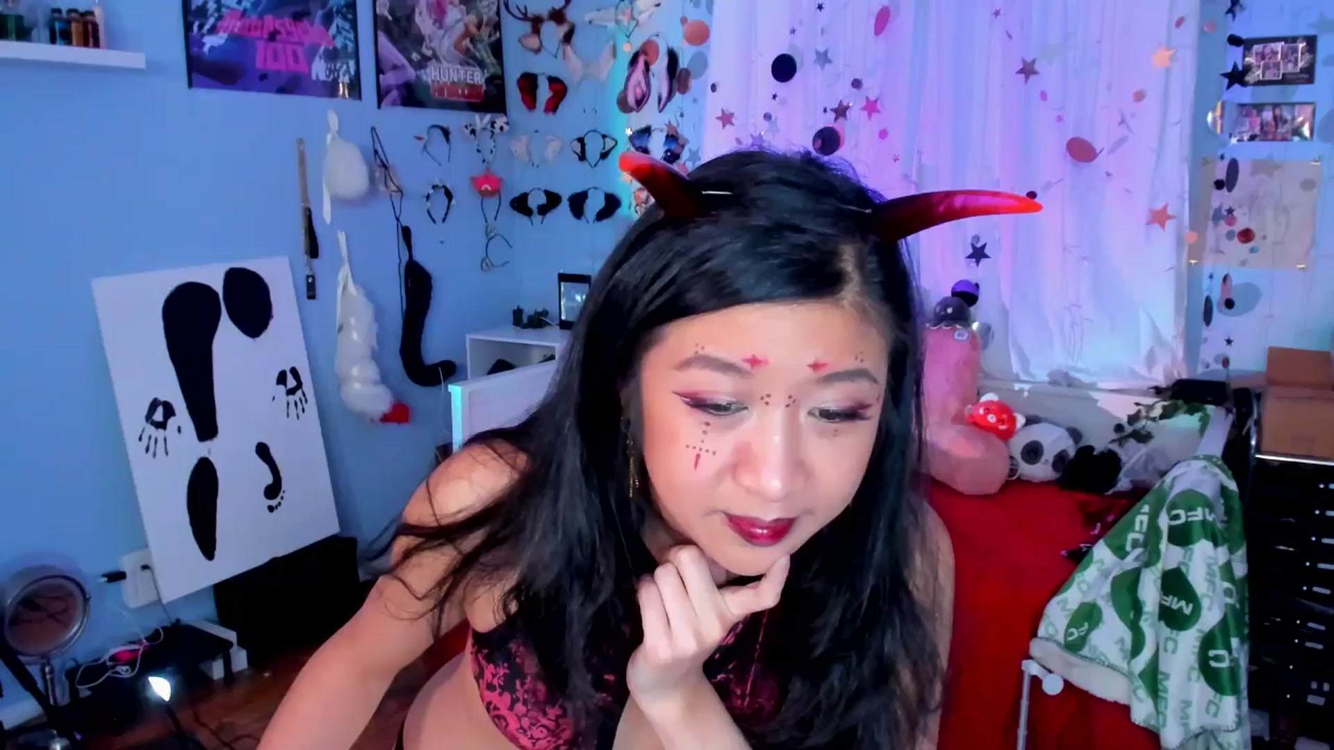Gallery image thumbnail from CosmicNeko's myfreecams stream on, 10/06/2025, 01:30 image 13 of 20