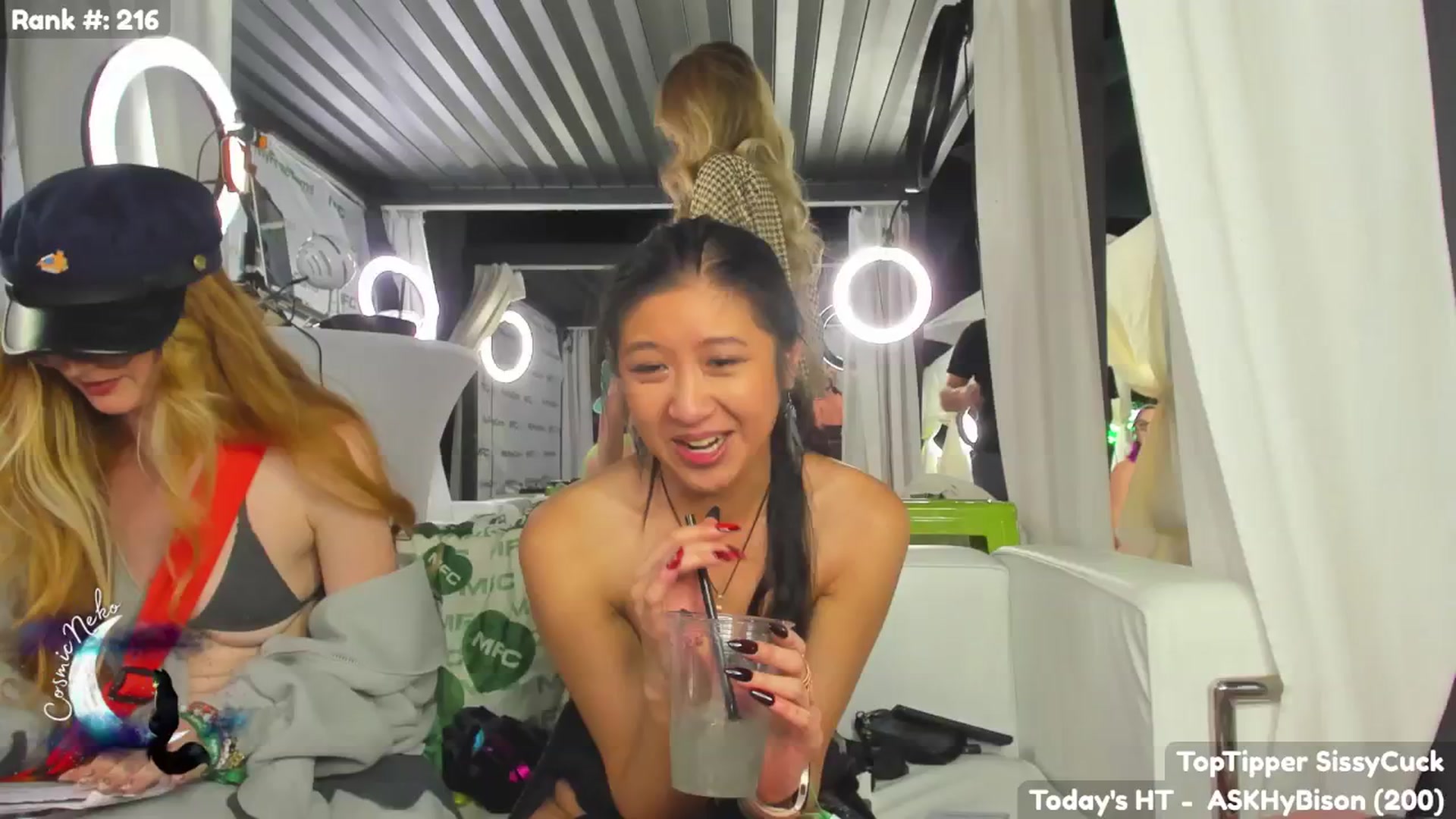 Gallery image thumbnail from CosmicNeko's myfreecams stream on, 10/09/2025, 03:22 image 13 of 20