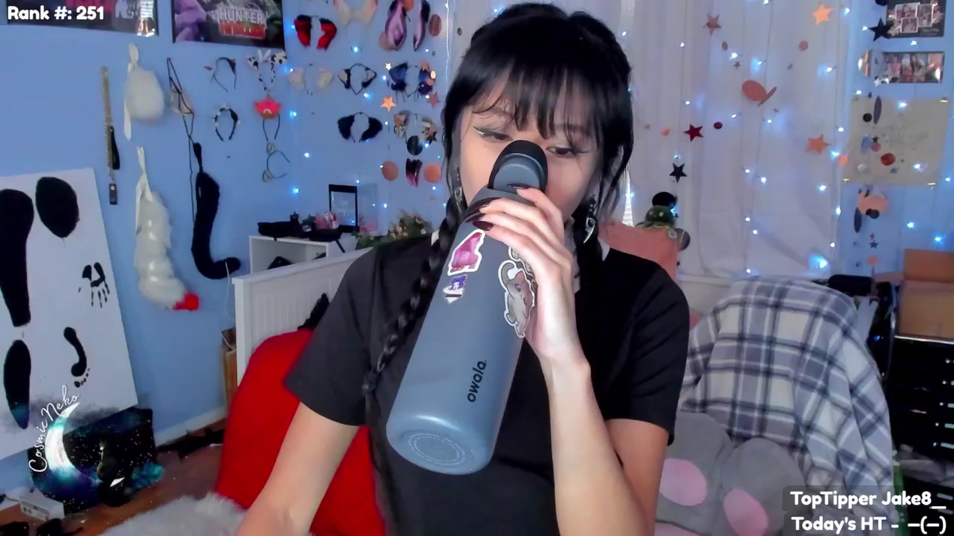 Gallery image thumbnail from CosmicNeko's myfreecams stream on, 10/16/2025, 24:39 image 2 of 20