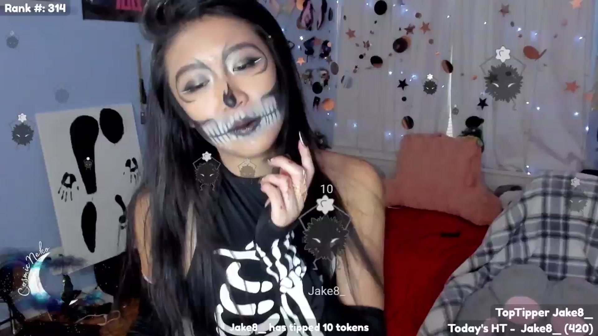 Gallery image thumbnail from CosmicNeko's myfreecams stream on, 10/22/2025, 24:43 image 11 of 20
