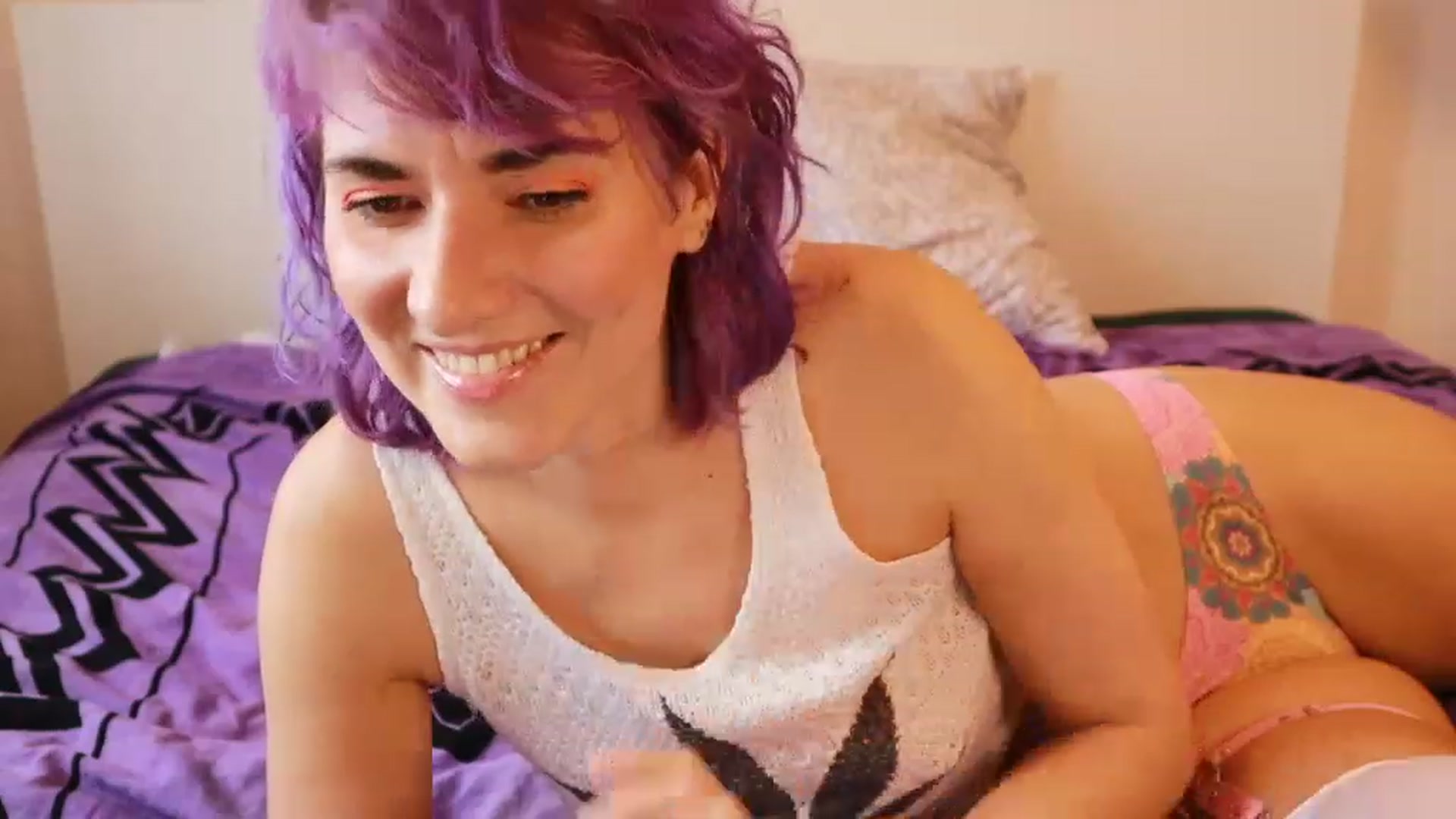 Gallery image thumbnail from CosmicSunrise's myfreecams stream on, 11/25/2022, 12:18 image 4 of 20