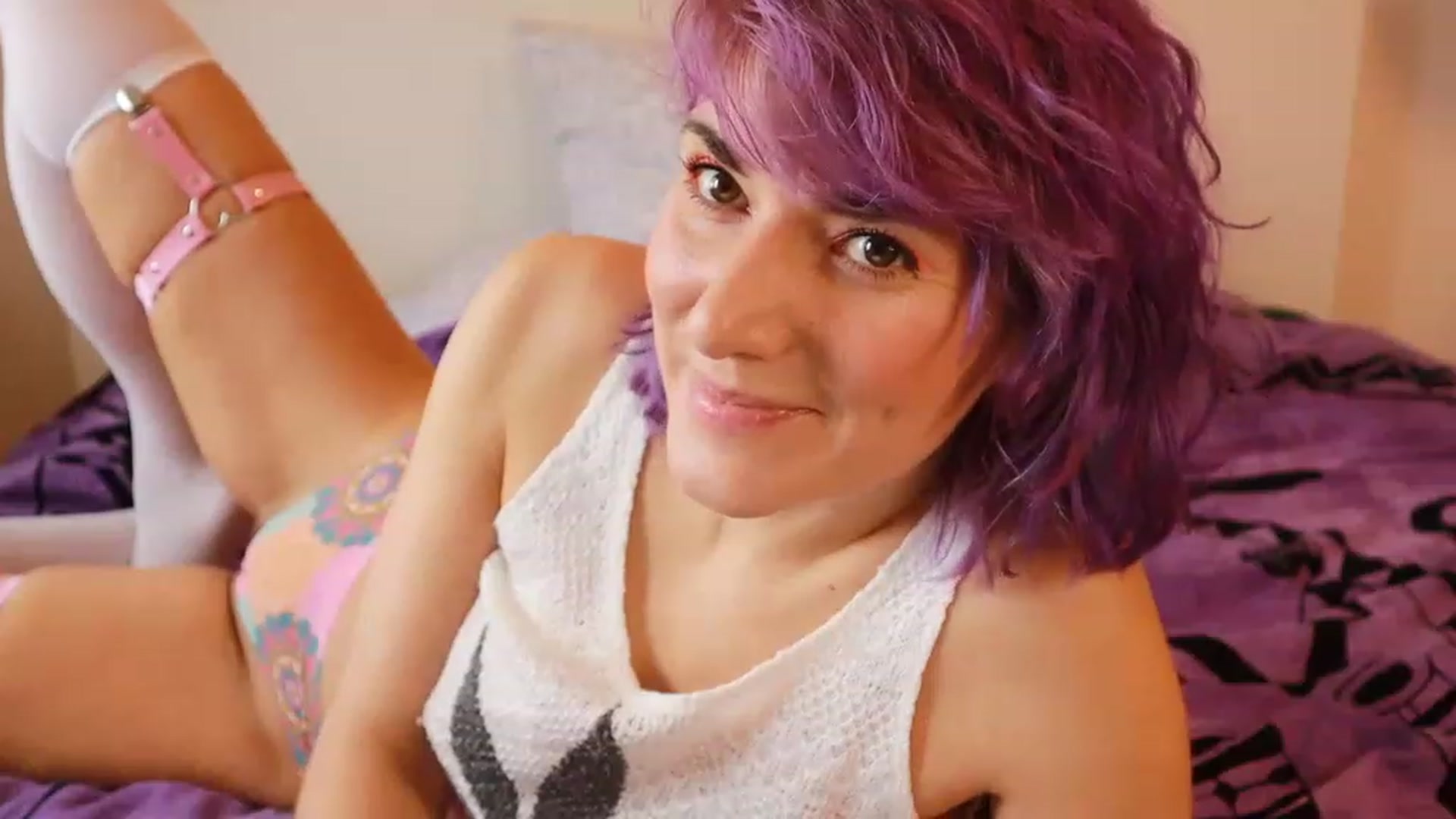 Gallery image thumbnail from CosmicSunrise's myfreecams stream on, 11/25/2022, 12:18 image 9 of 20