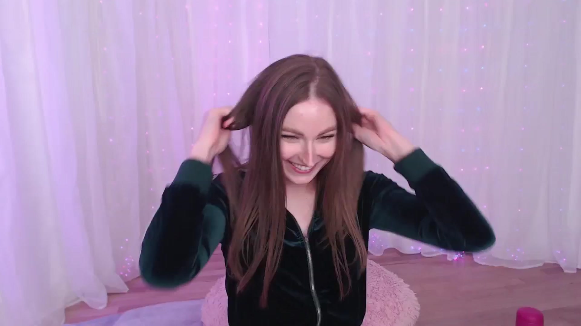 Gallery image thumbnail from Cosmo's myfreecams stream on, 06/11/2024, 04:43 image 2 of 20