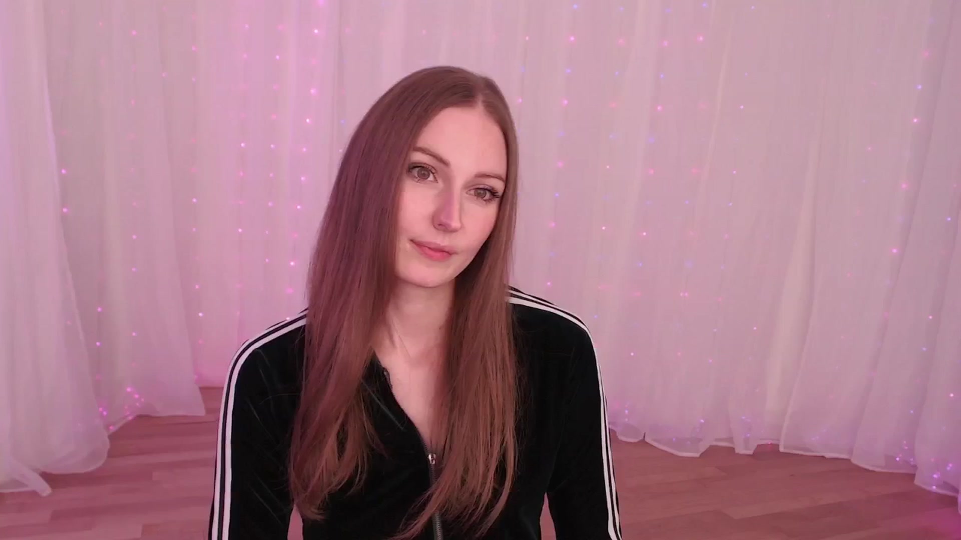 Gallery image thumbnail from Cosmo's myfreecams stream on, 10/01/2024, 06:14 image 16 of 20