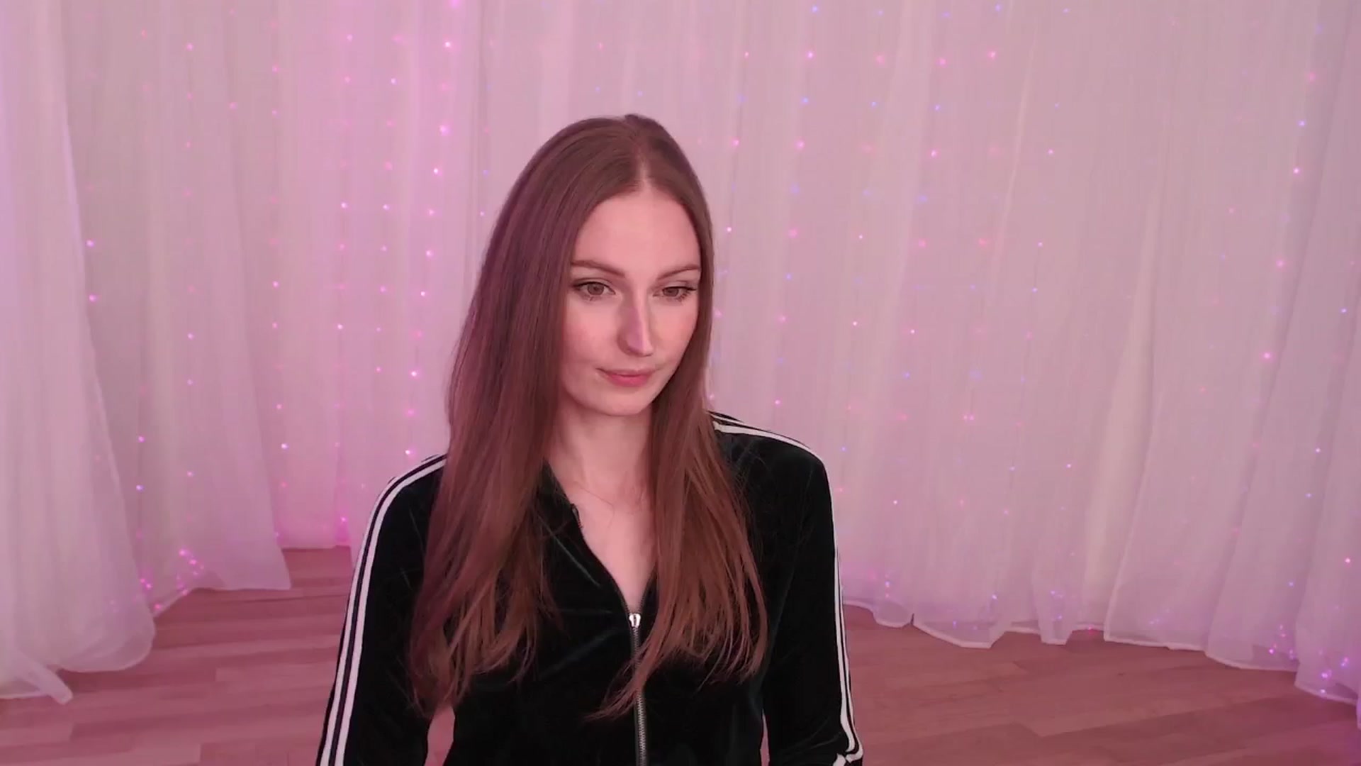 Gallery image thumbnail from Cosmo's myfreecams stream on, 10/01/2024, 06:14 image 15 of 20