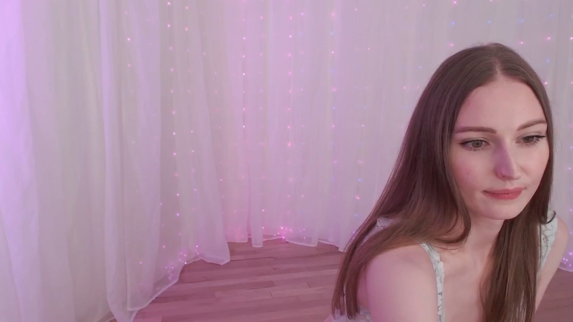 Gallery image thumbnail from Cosmo's myfreecams stream on, 10/28/2024, 05:22 image 4 of 20