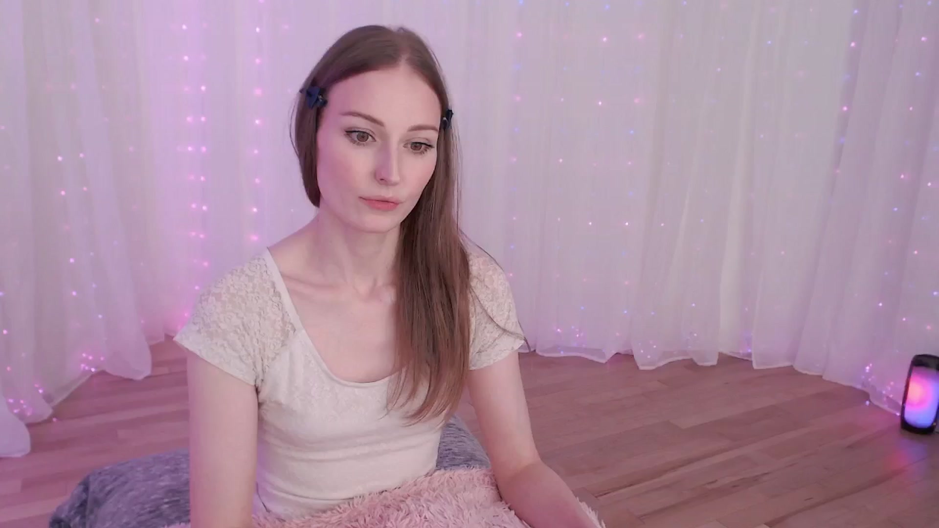 Gallery image thumbnail from Cosmo's myfreecams stream on, 11/02/2024, 24:57 image 11 of 20