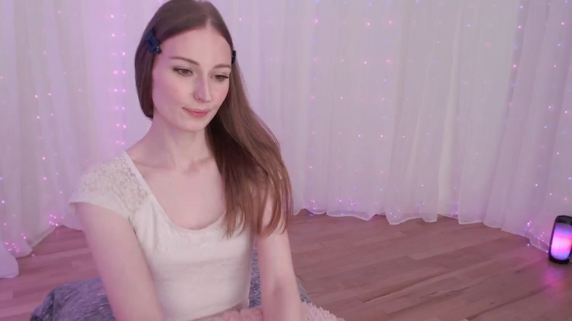 Gallery image thumbnail from Cosmo's myfreecams stream on, 11/02/2024, 24:57 image 17 of 20
