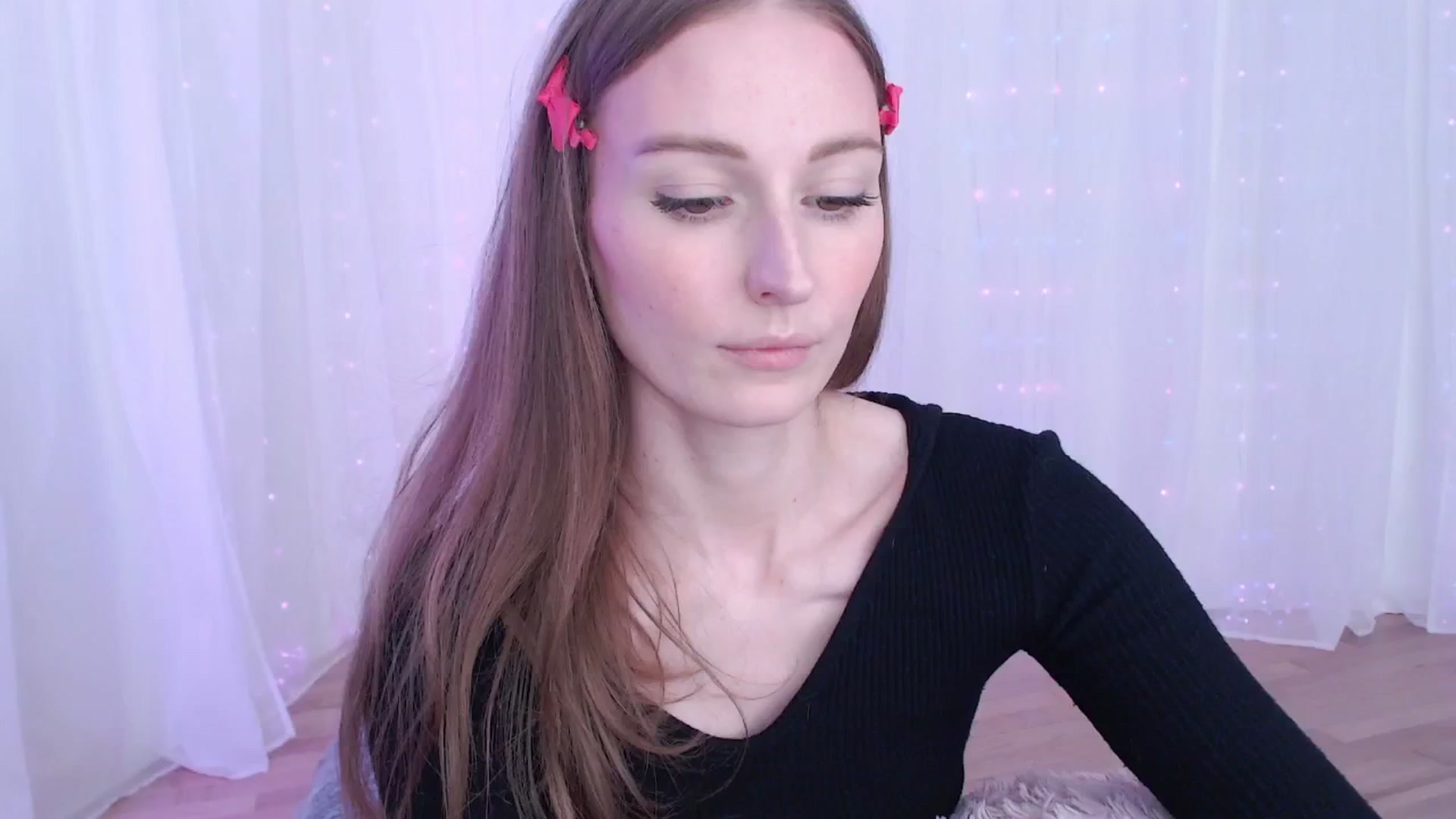Gallery image thumbnail from Cosmo's myfreecams stream on, 11/25/2024, 22:03 image 16 of 20