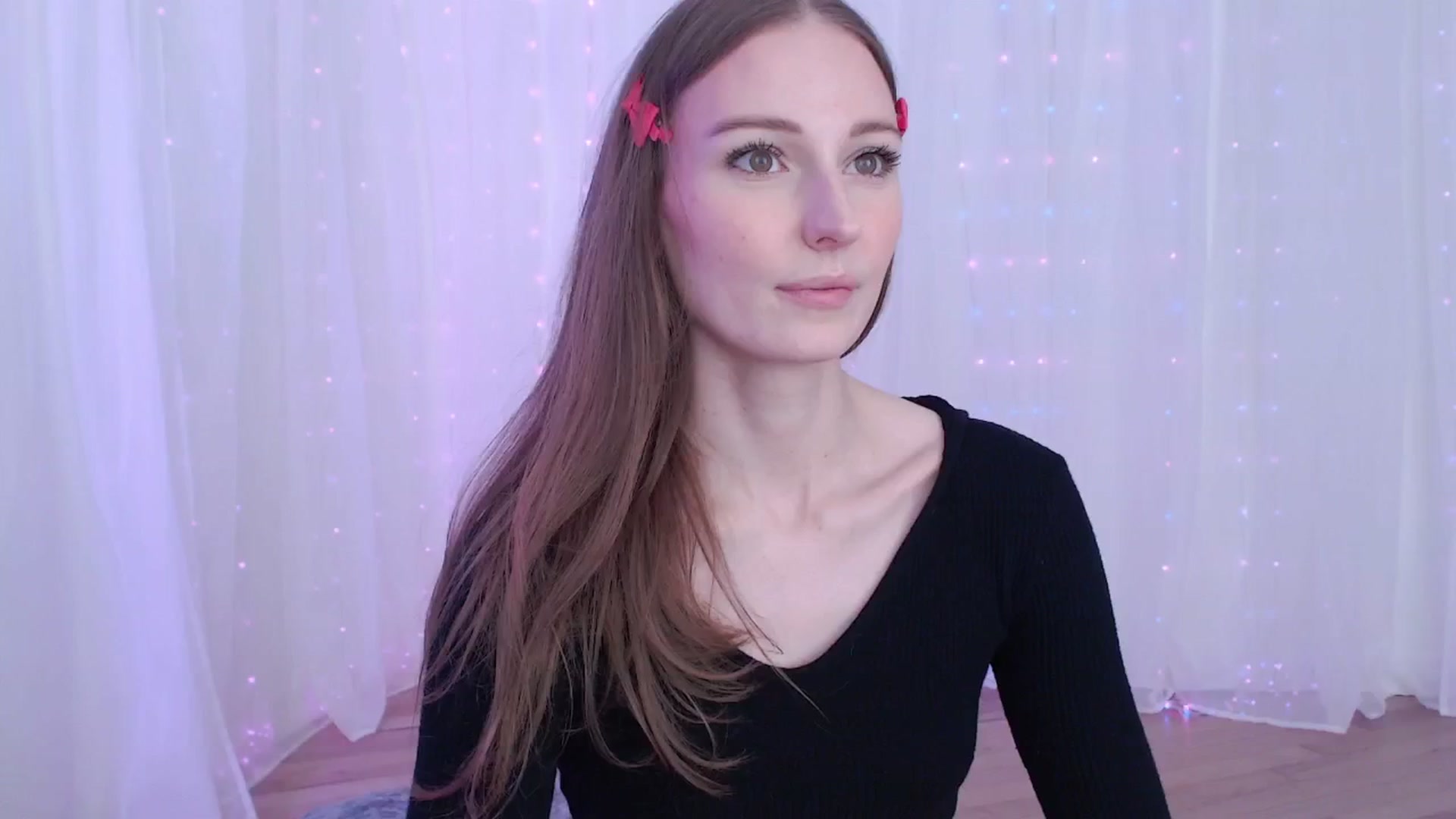 Gallery image thumbnail from Cosmo's myfreecams stream on, 11/25/2024, 22:03 image 15 of 20