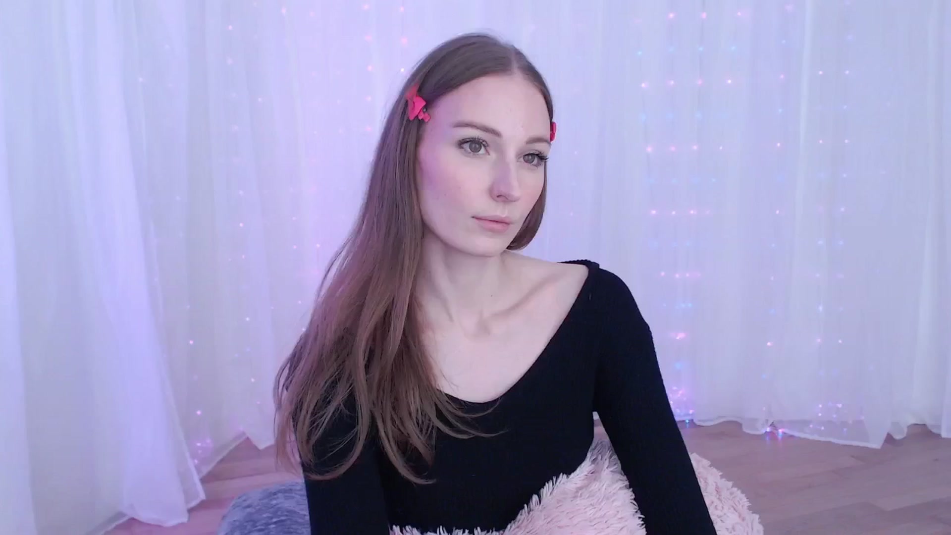 Gallery image thumbnail from Cosmo's myfreecams stream on, 11/25/2024, 22:03 image 19 of 20