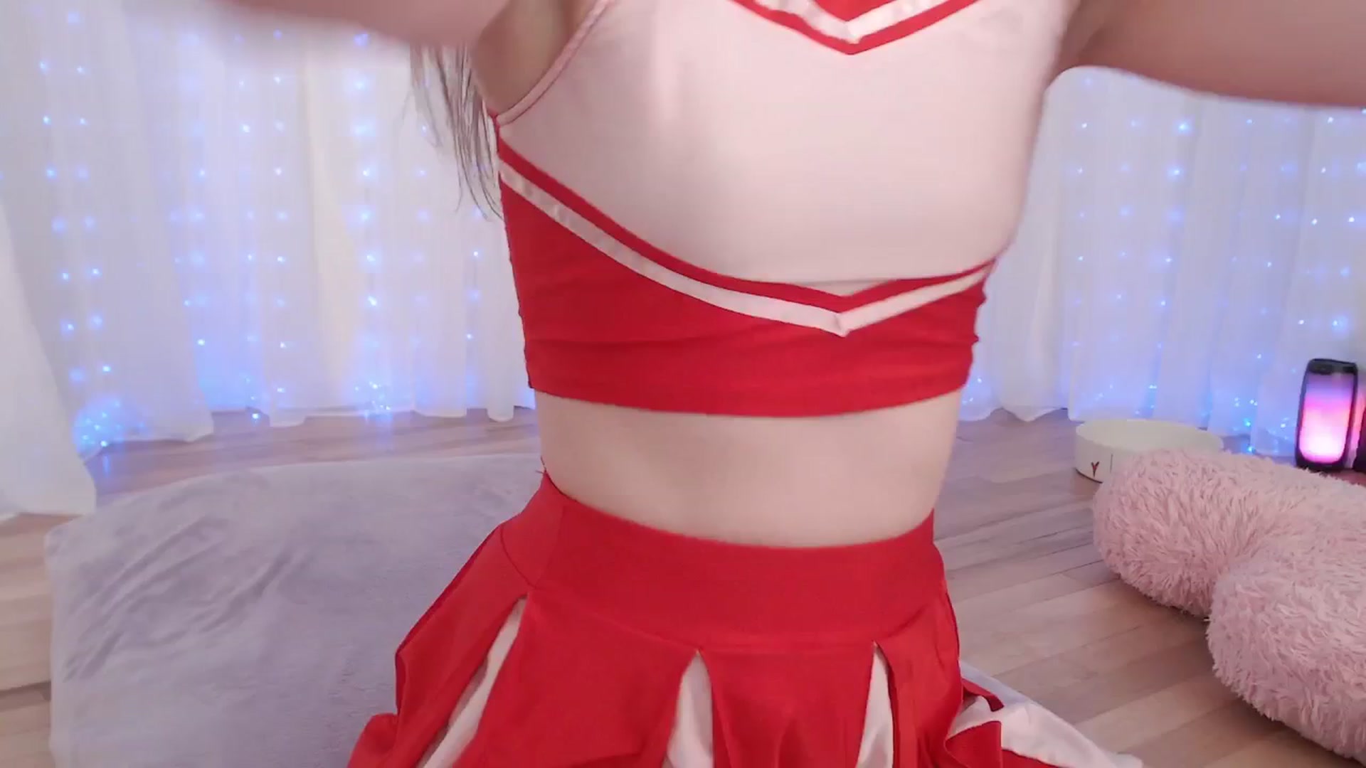 Gallery image thumbnail from Cosmo's myfreecams stream on, 12/11/2024, 07:47 image 15 of 20