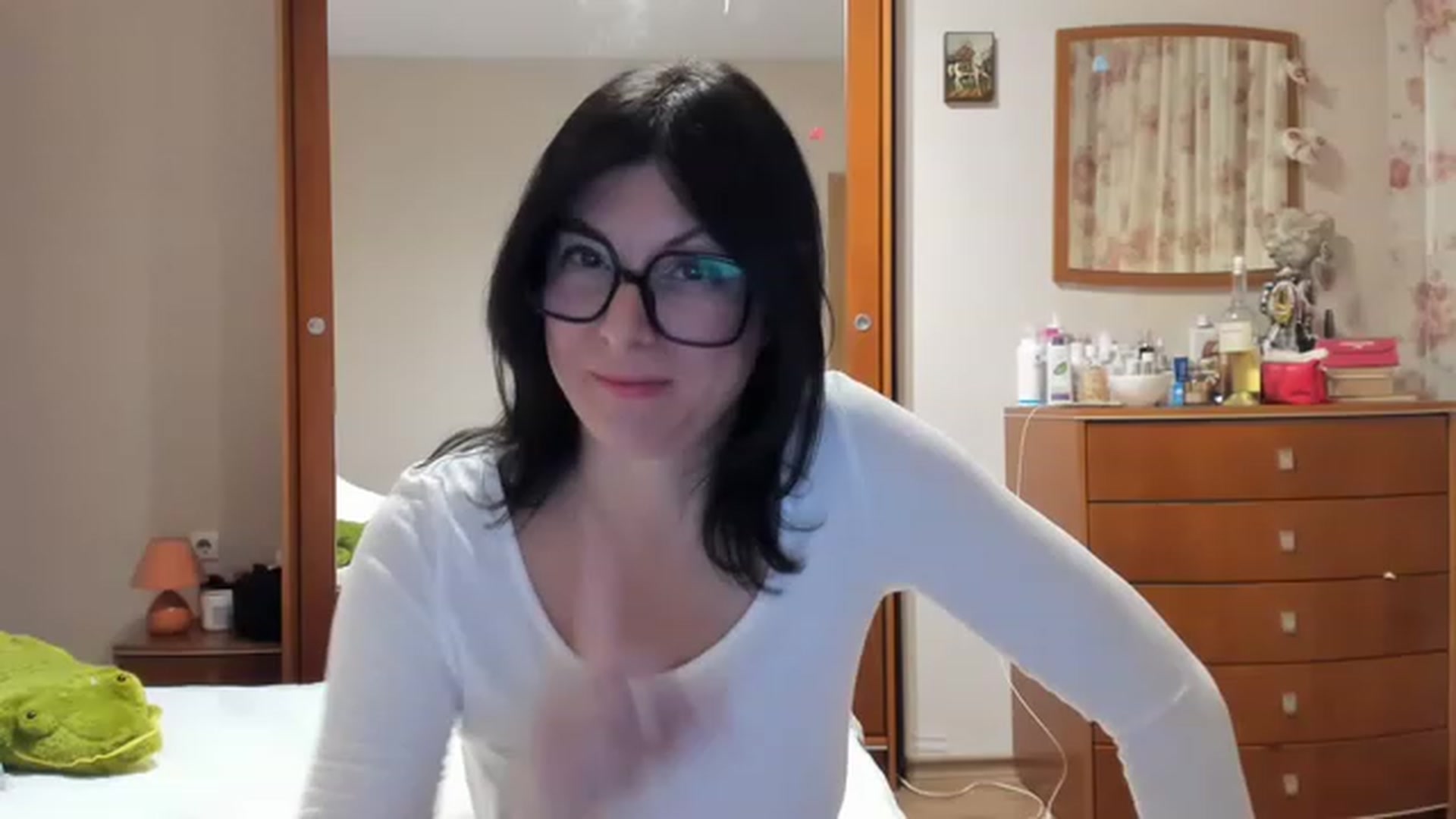 Gallery image thumbnail from Cougar_Fiona's myfreecams stream on, 01/21/2023, 24:01 image 1 of 20