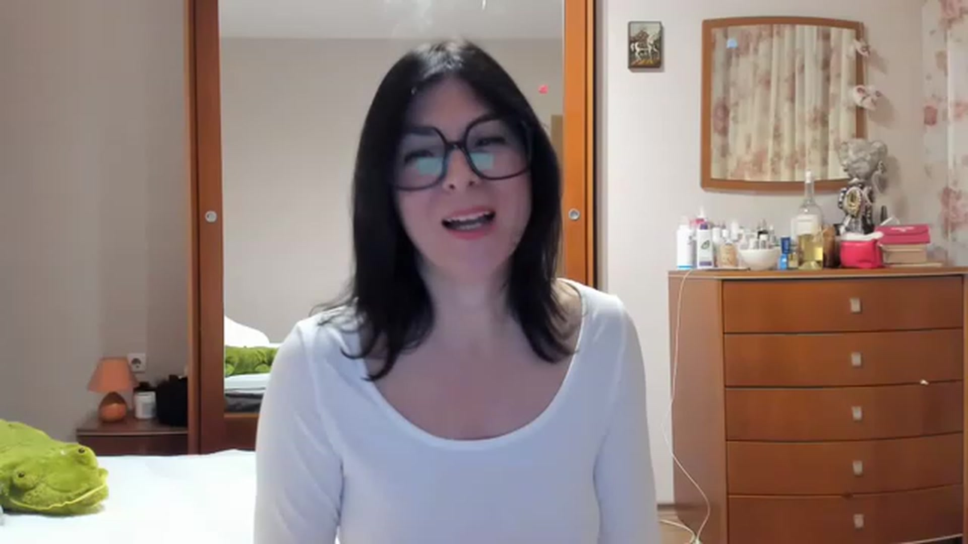 Gallery image thumbnail from Cougar_Fiona's myfreecams stream on, 01/21/2023, 24:01 image 13 of 20