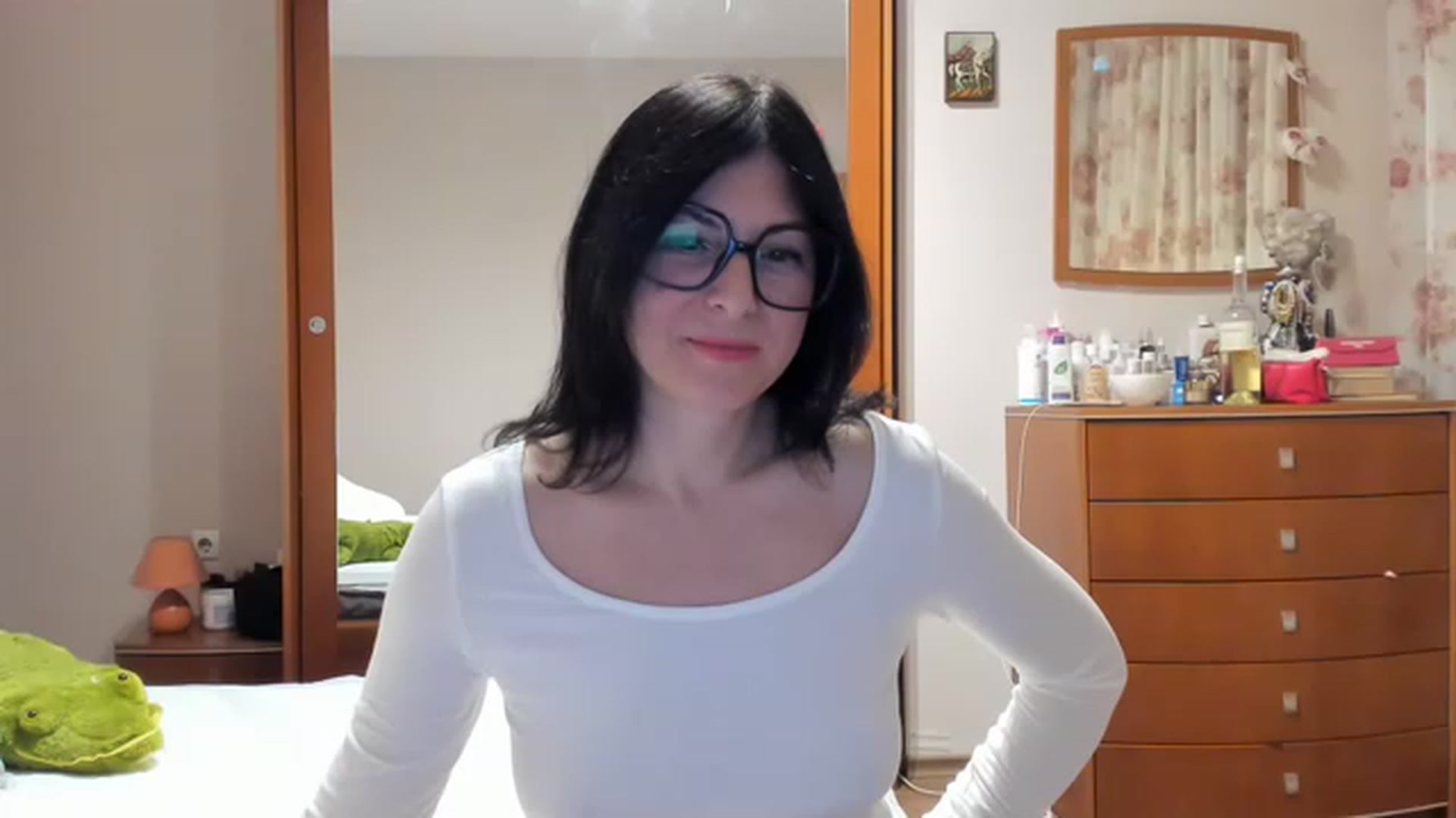 Gallery image thumbnail from Cougar_Fiona's myfreecams stream on, 01/21/2023, 24:01 image 7 of 20
