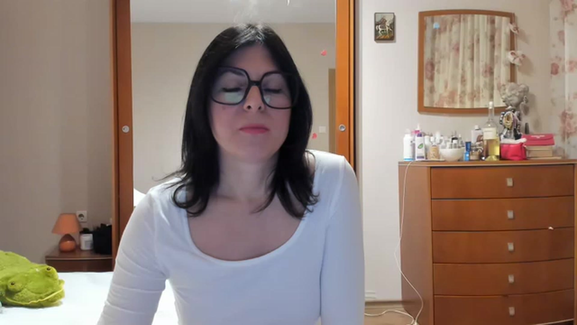 Gallery image thumbnail from Cougar_Fiona's myfreecams stream on, 01/21/2023, 24:01 image 3 of 20