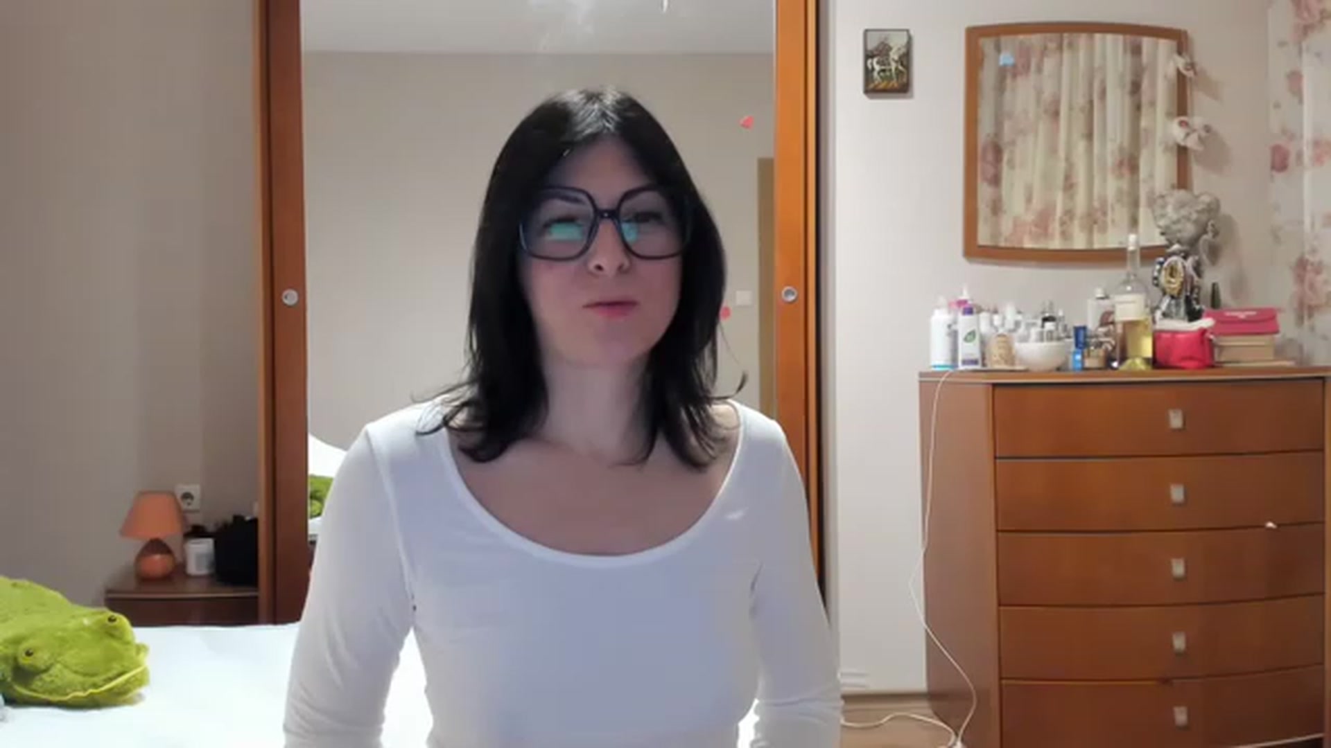 Gallery image thumbnail from Cougar_Fiona's myfreecams stream on, 01/21/2023, 24:01 image 5 of 20