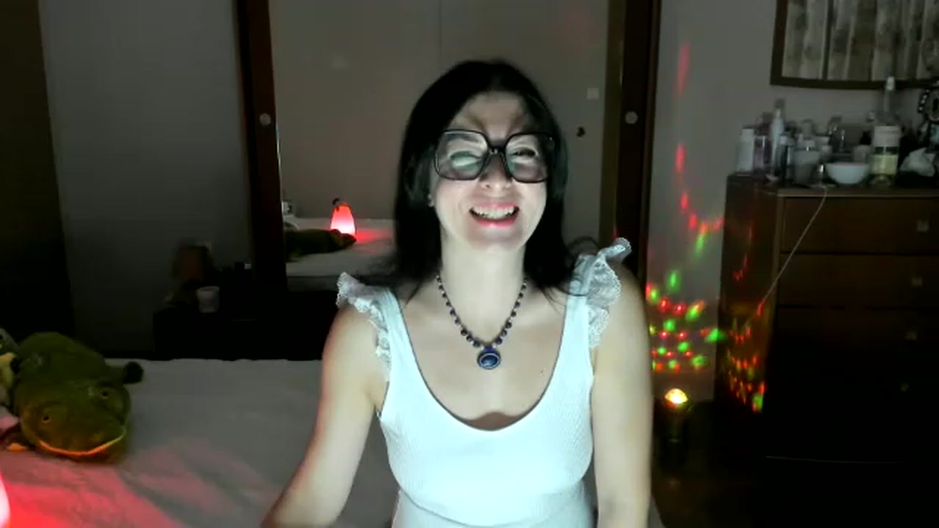Gallery image thumbnail from Cougar_Fiona's myfreecams stream on, 02/06/2023, 24:15 image 3 of 20