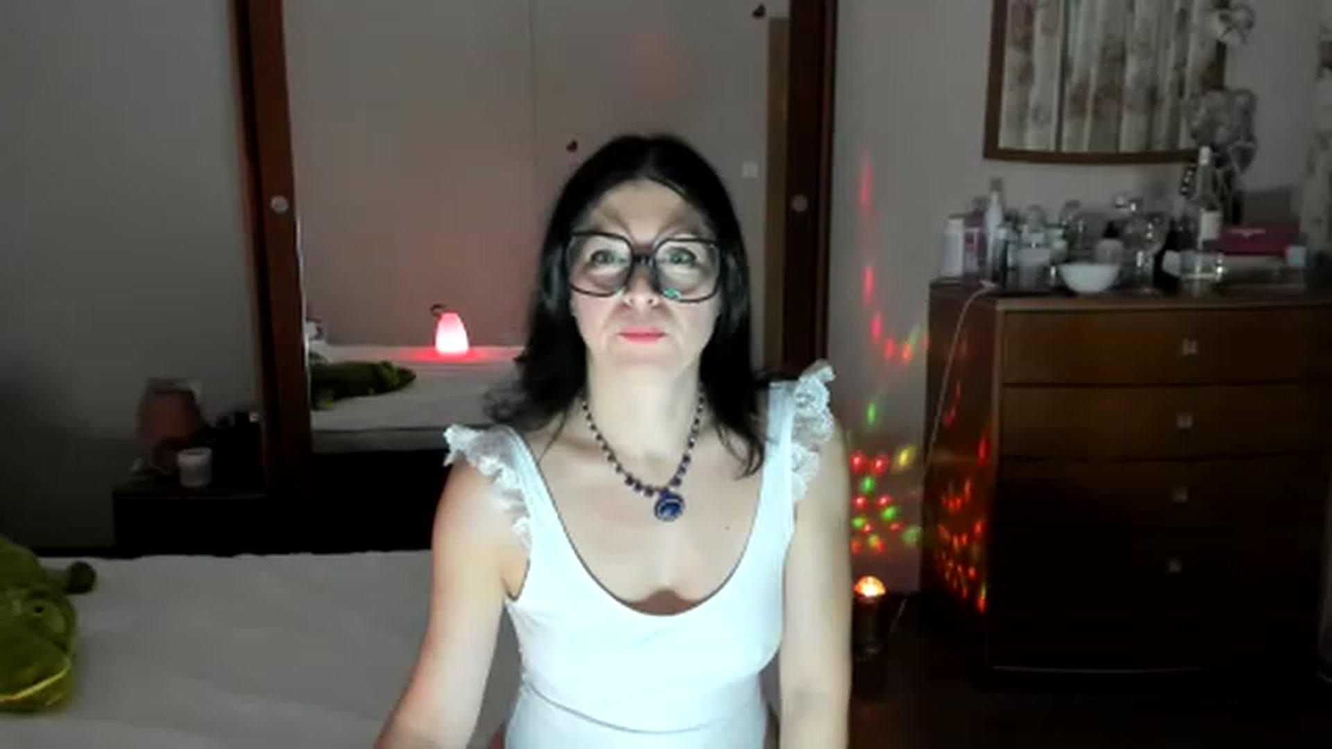 Gallery image thumbnail from Cougar_Fiona's myfreecams stream on, 02/06/2023, 24:15 image 14 of 20