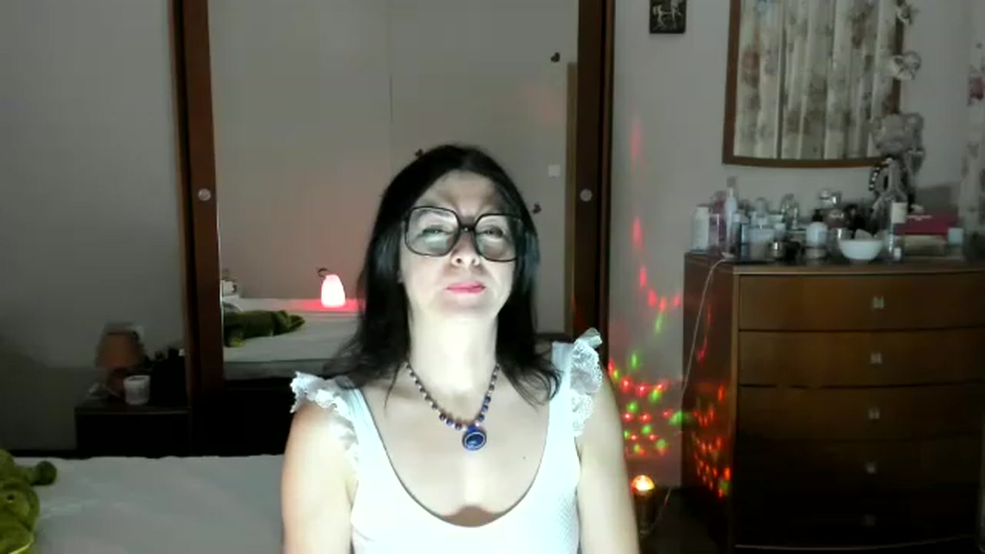 Gallery image thumbnail from Cougar_Fiona's myfreecams stream on, 02/06/2023, 24:15 image 19 of 20