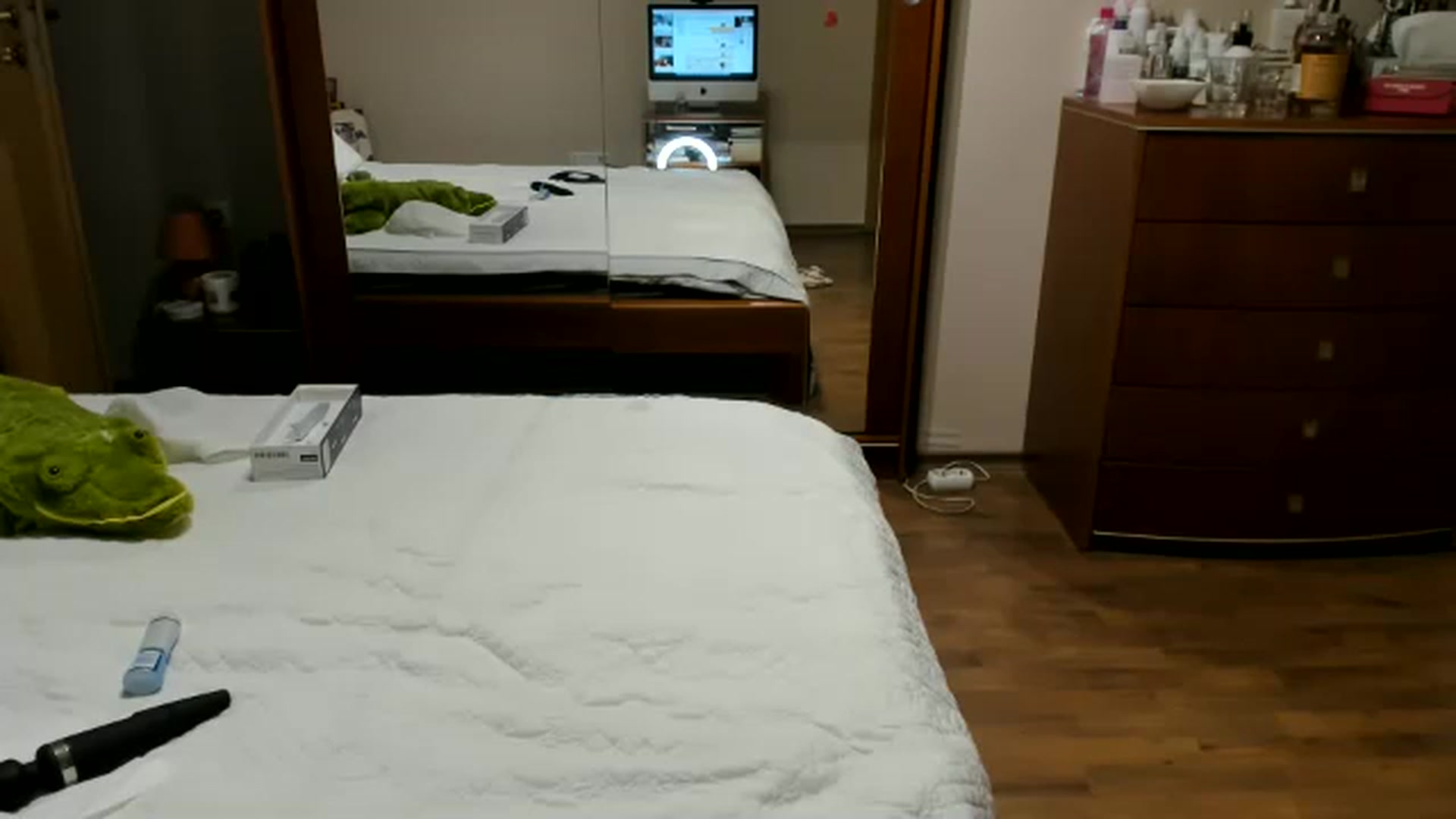 Gallery image thumbnail from Cougar_Fiona's myfreecams stream on, 02/12/2023, 24:03 image 2 of 20