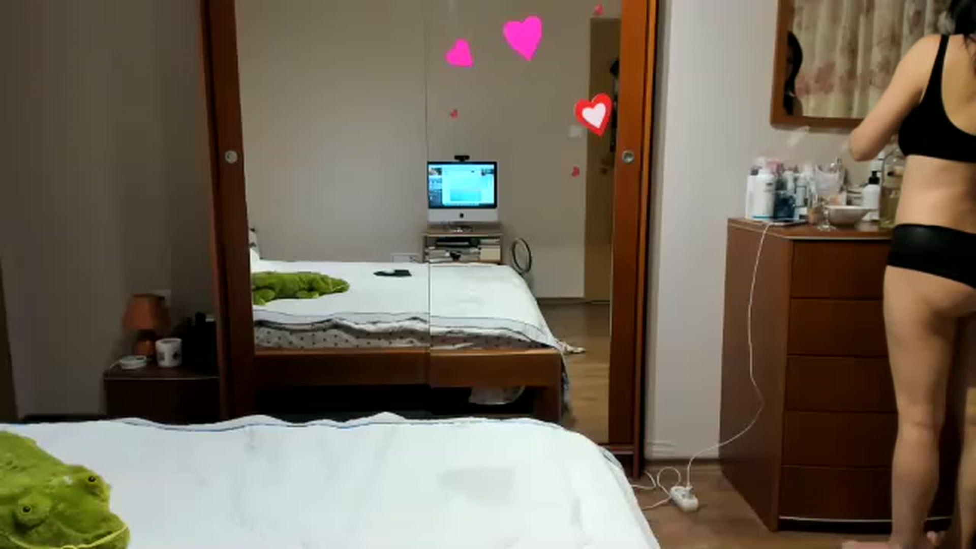 Gallery image thumbnail from Cougar_Fiona's myfreecams stream on, 02/20/2023, 23:15 image 14 of 20