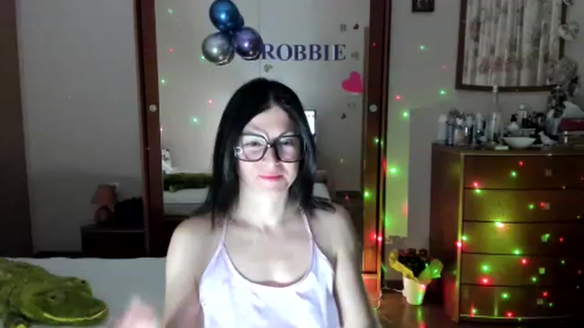 Gallery image thumbnail from Cougar_Fiona's myfreecams stream on, 03/13/2023, 24:00 image 1 of 20